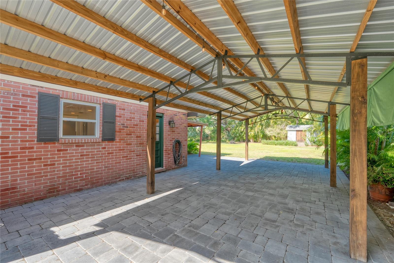 Image 20 of 38 For 8136 Honeybee Lane