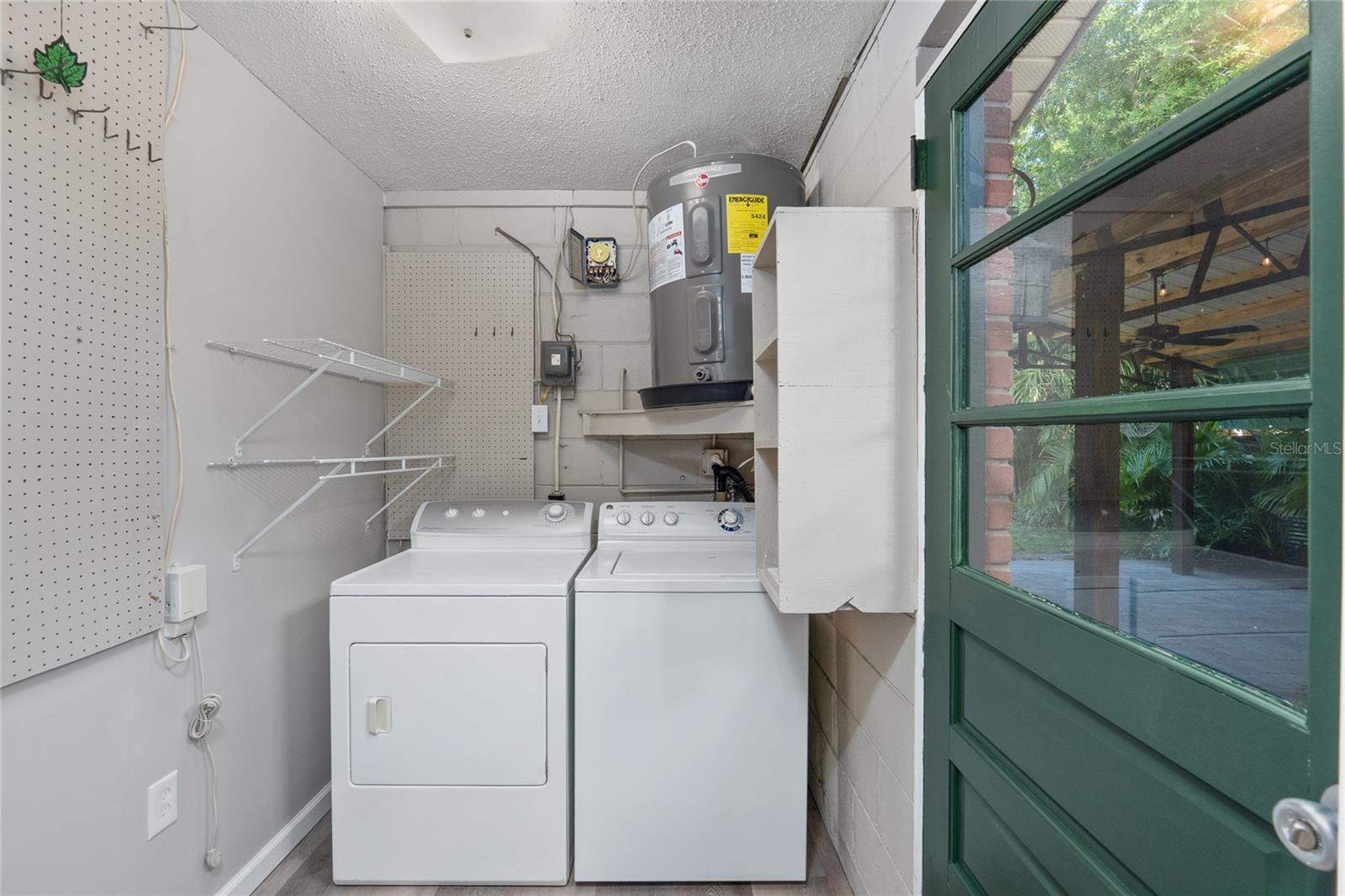 Image 25 of 38 For 8136 Honeybee Lane