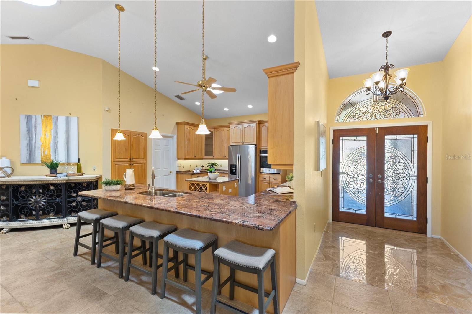 Listing photo id 8 for 4964 Edgewater Lane