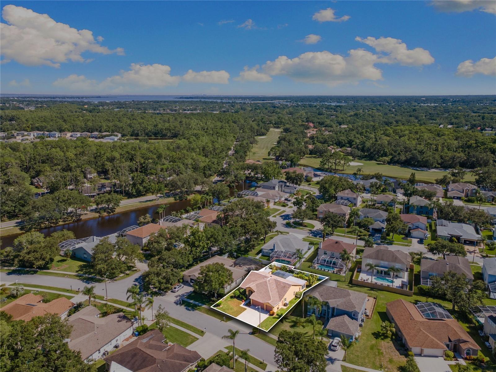 Listing photo id 37 for 4964 Edgewater Lane