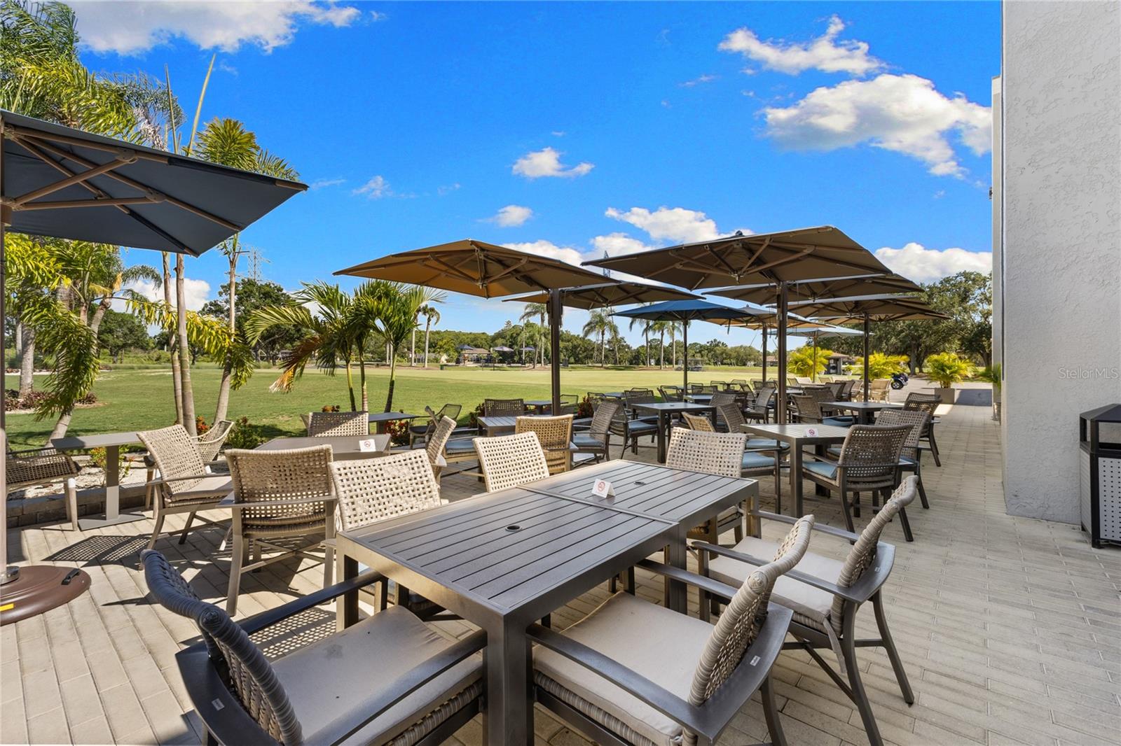 Listing photo id 44 for 4964 Edgewater Lane