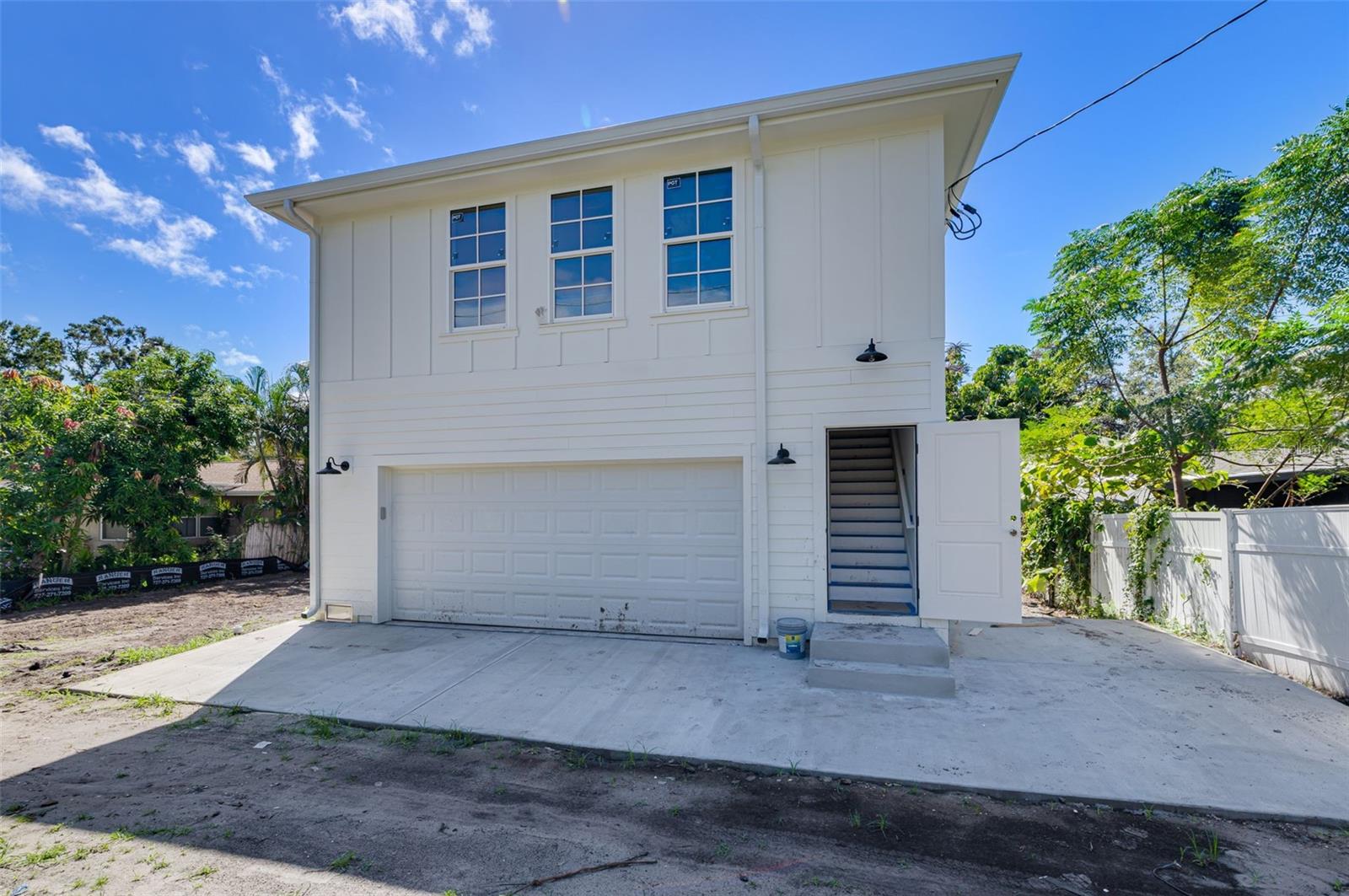 Image 8 of 44 For 235 24th Avenue Se
