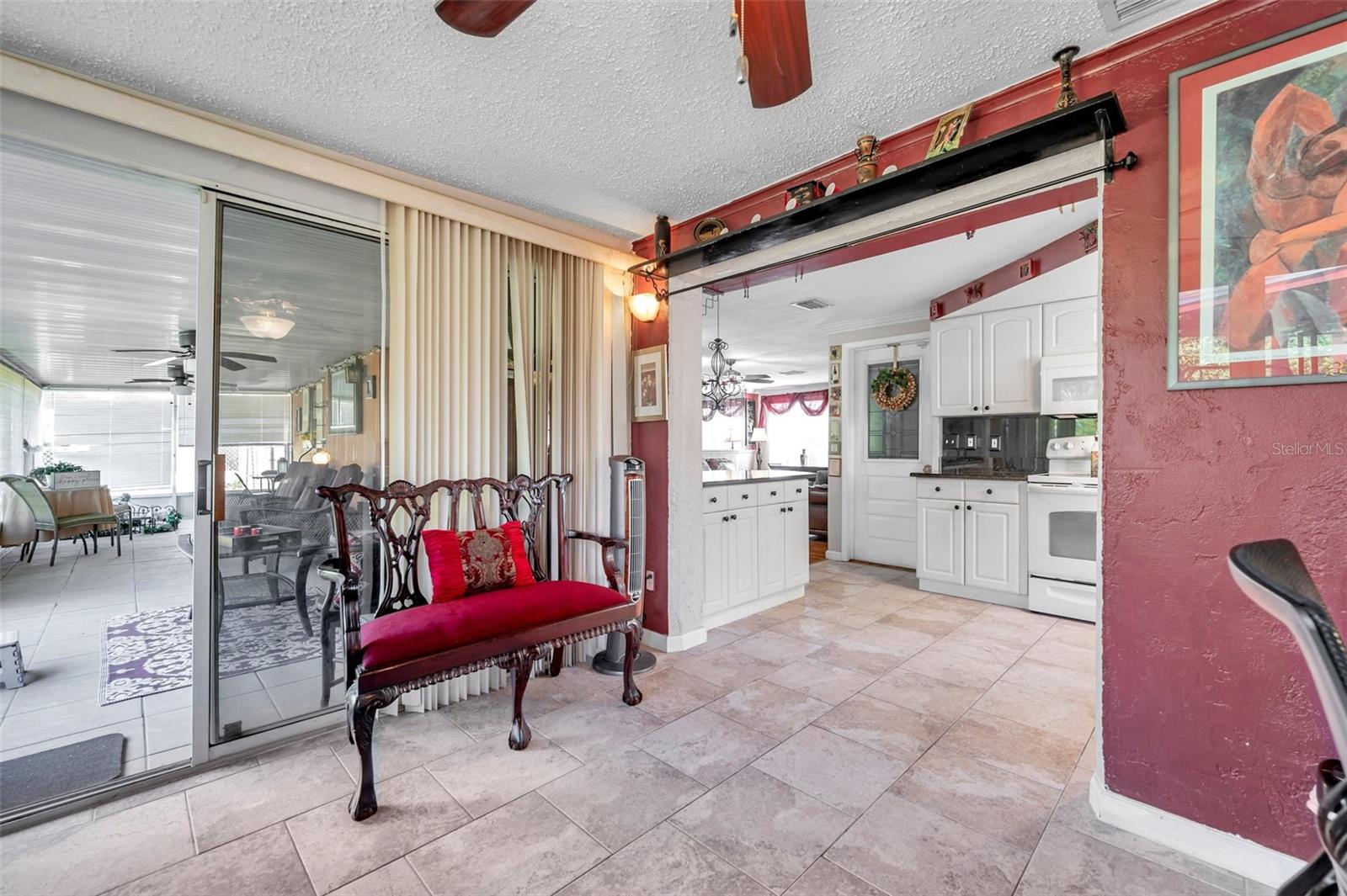 Listing photo id 19 for 10035 Cherry Creek Lane