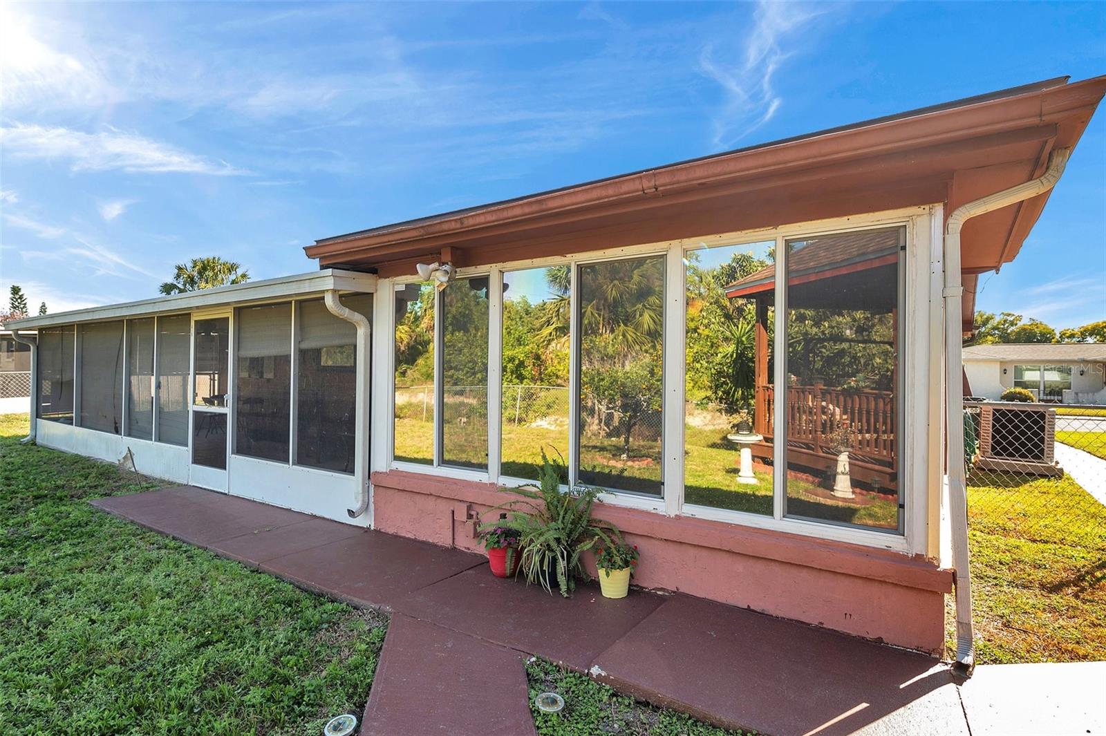 Listing photo id 22 for 10035 Cherry Creek Lane