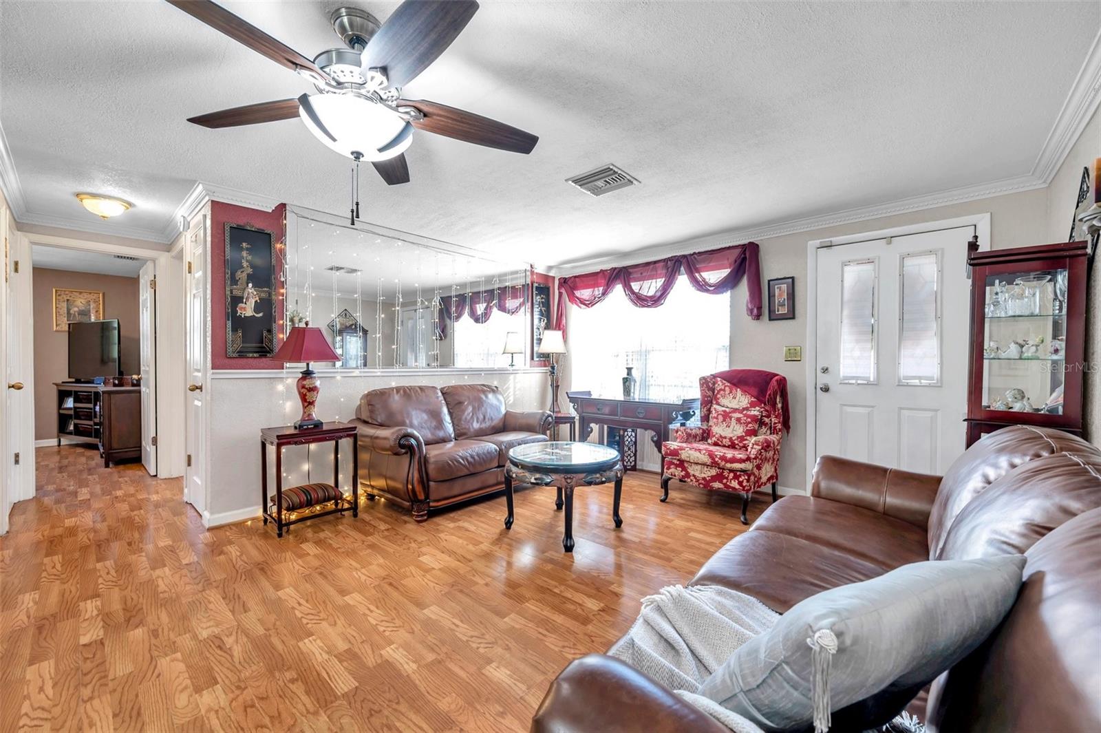 Listing photo id 6 for 10035 Cherry Creek Lane