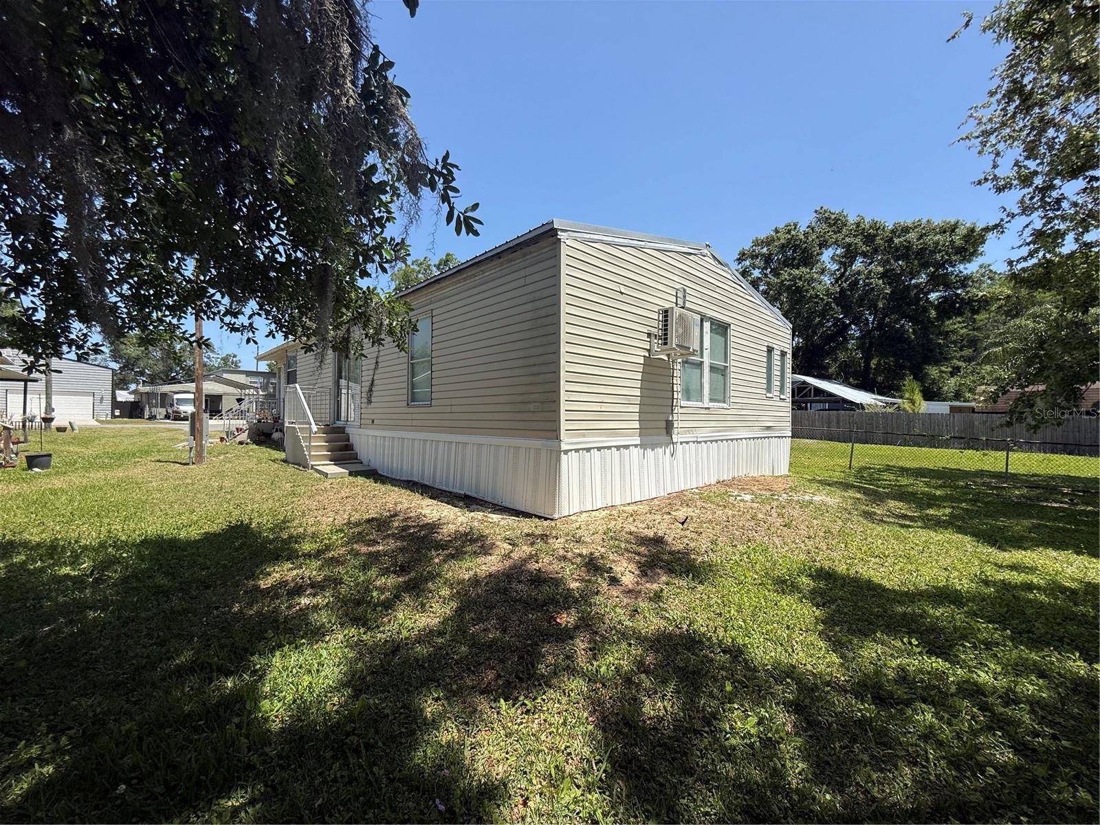 Image 5 of 10 For 14620 Geneva Drive