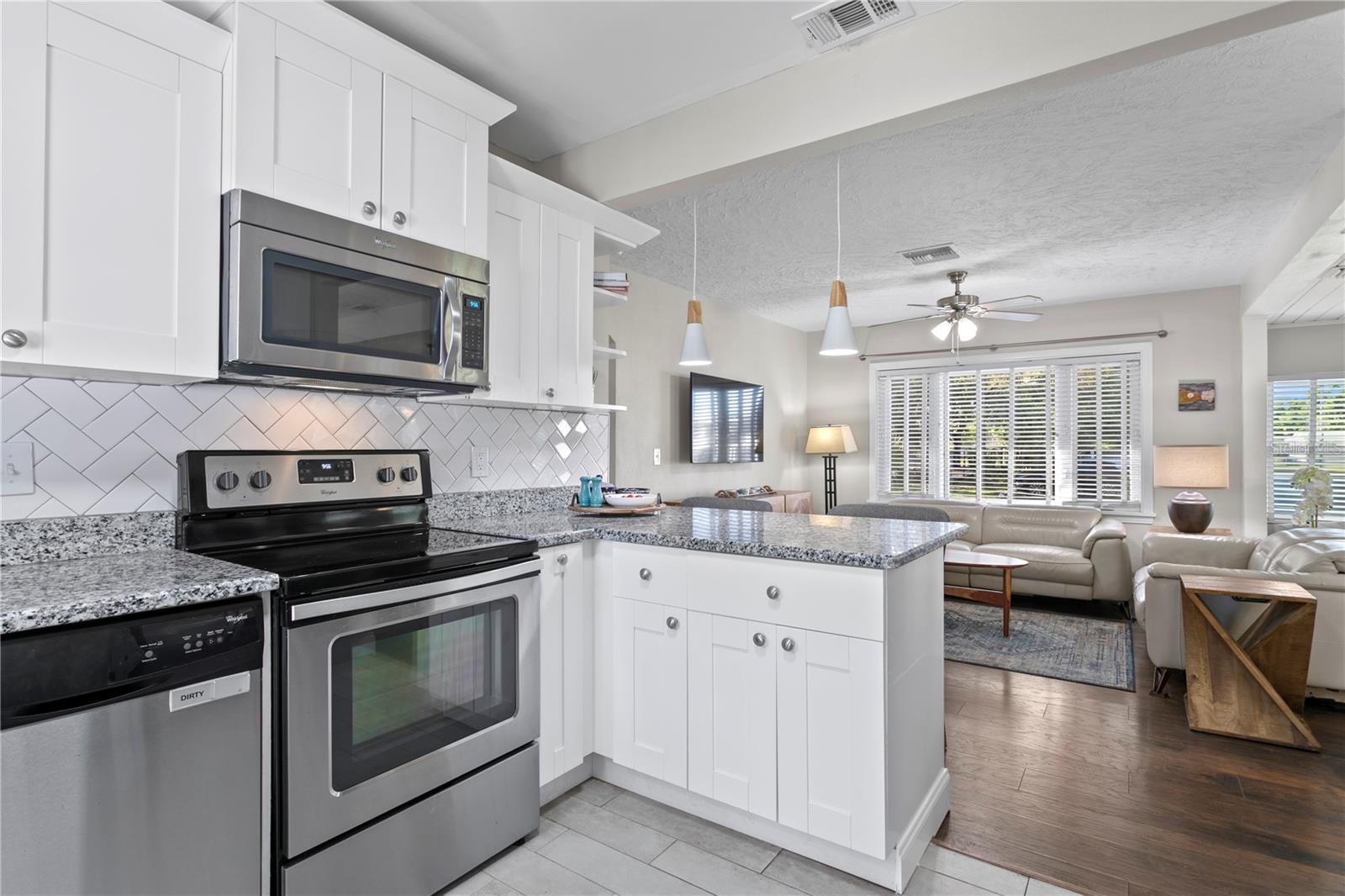 Image 15 of 46 For 145 38th Avenue Ne