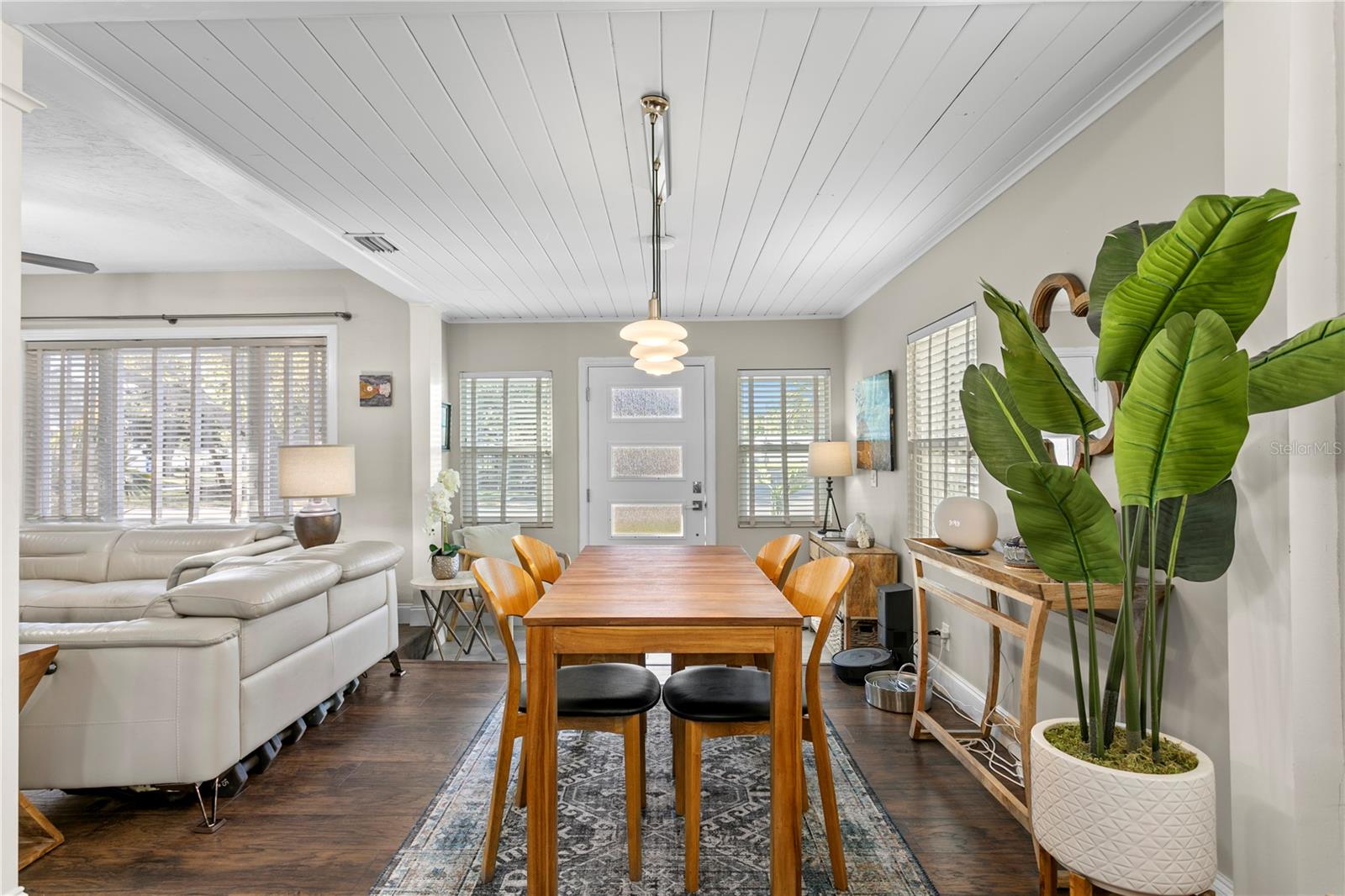 Image 7 of 46 For 145 38th Avenue Ne