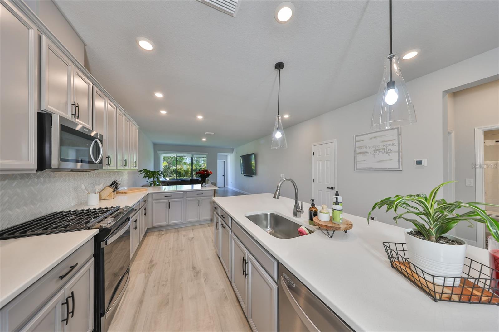 Image 10 of 42 For 5523 Del Coronado Drive