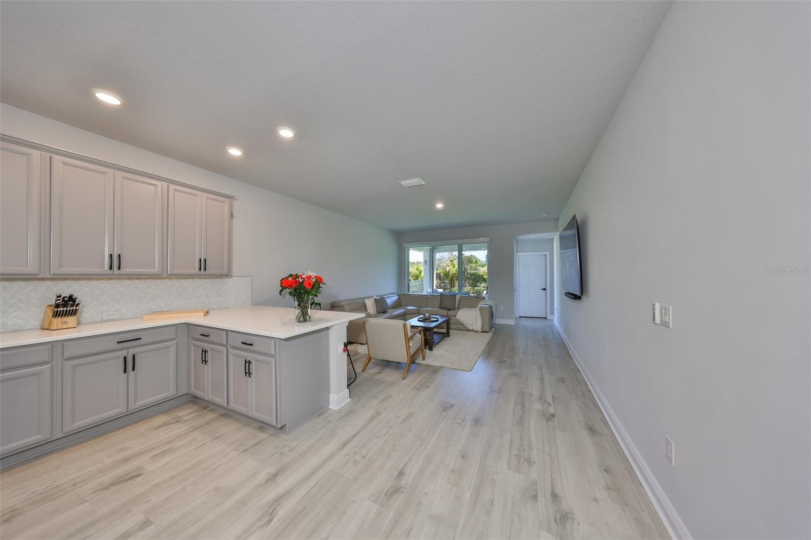 Image 12 of 42 For 5523 Del Coronado Drive