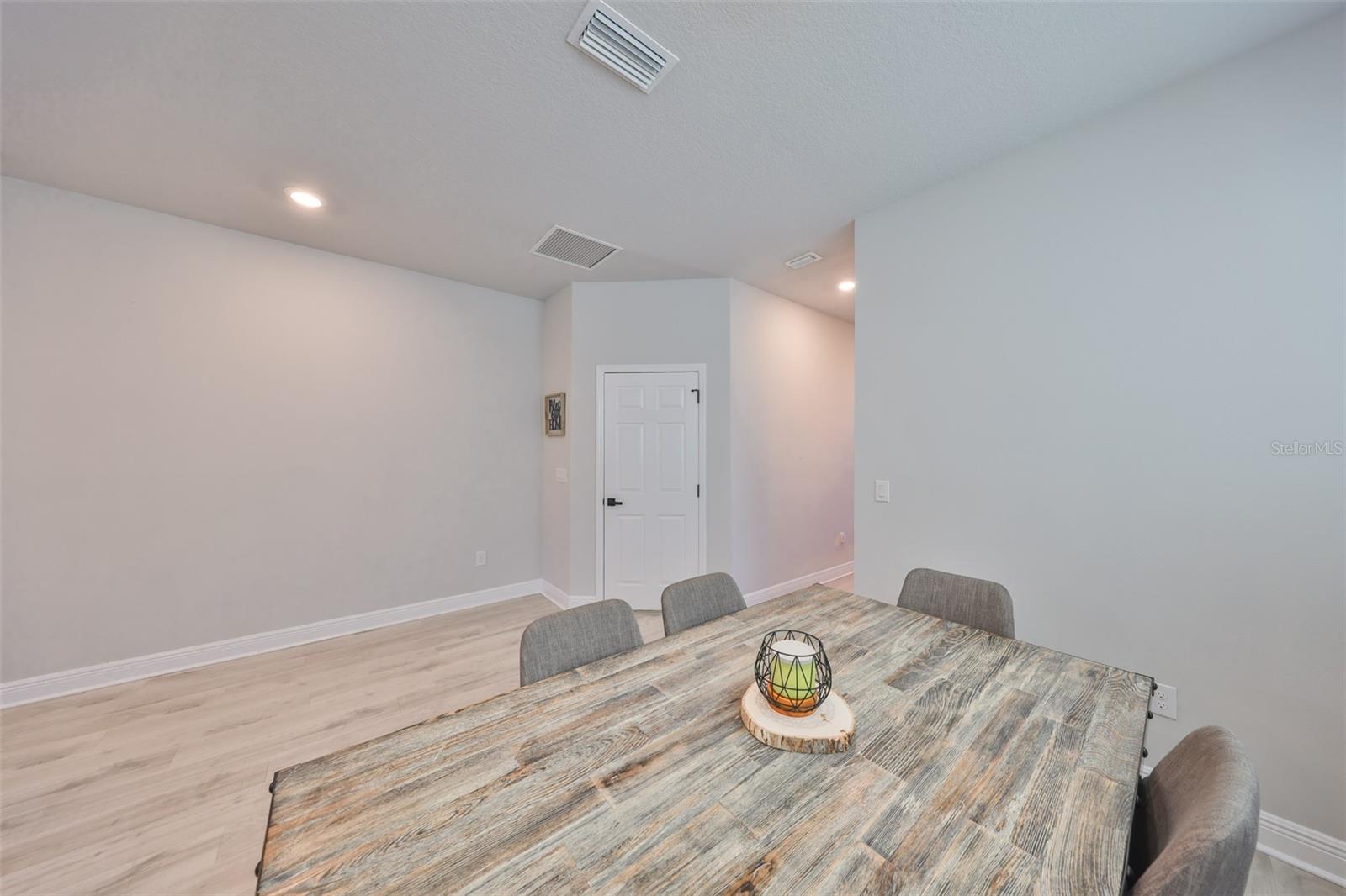 Image 15 of 42 For 5523 Del Coronado Drive