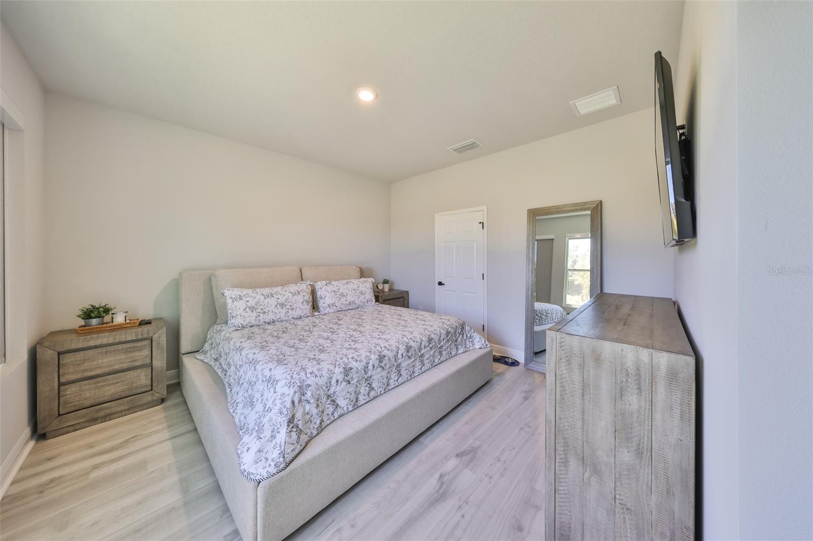 Image 16 of 42 For 5523 Del Coronado Drive