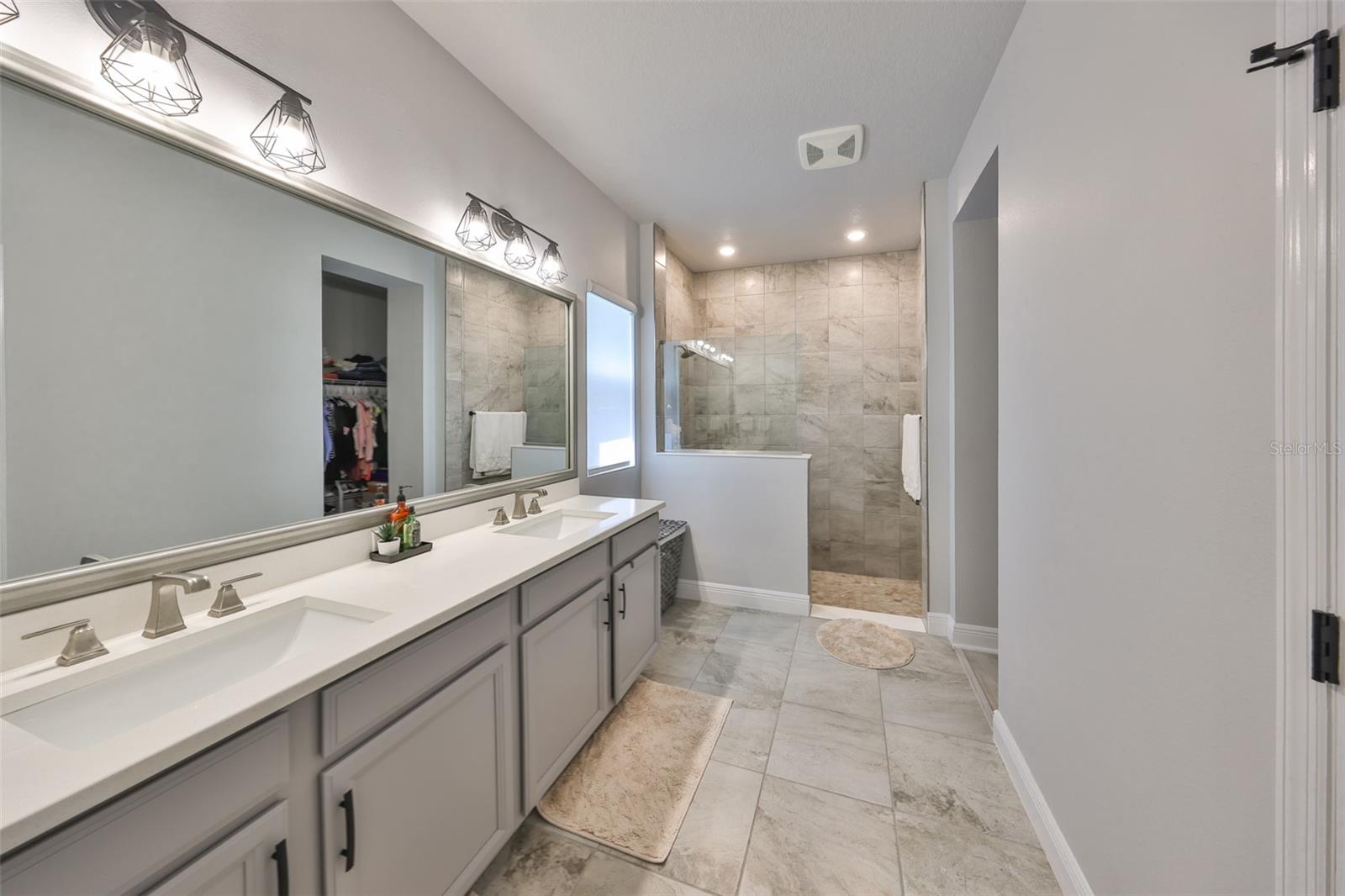 Image 19 of 42 For 5523 Del Coronado Drive