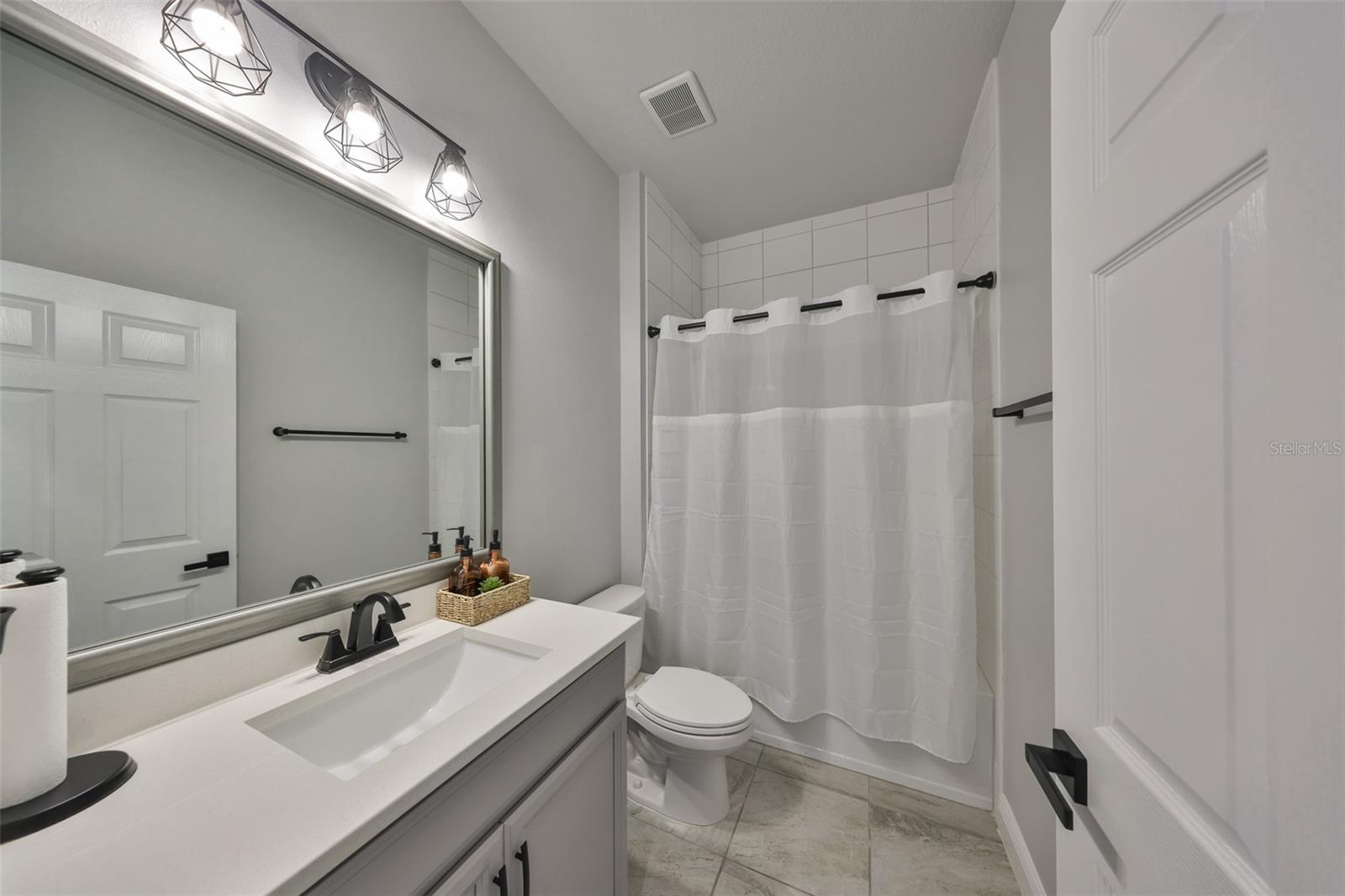 Image 21 of 42 For 5523 Del Coronado Drive