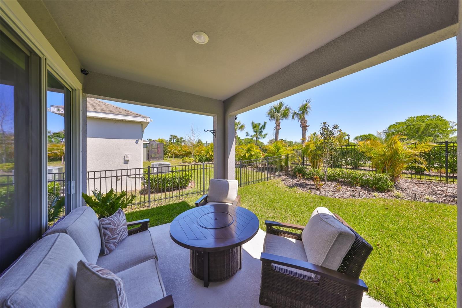 Image 24 of 42 For 5523 Del Coronado Drive