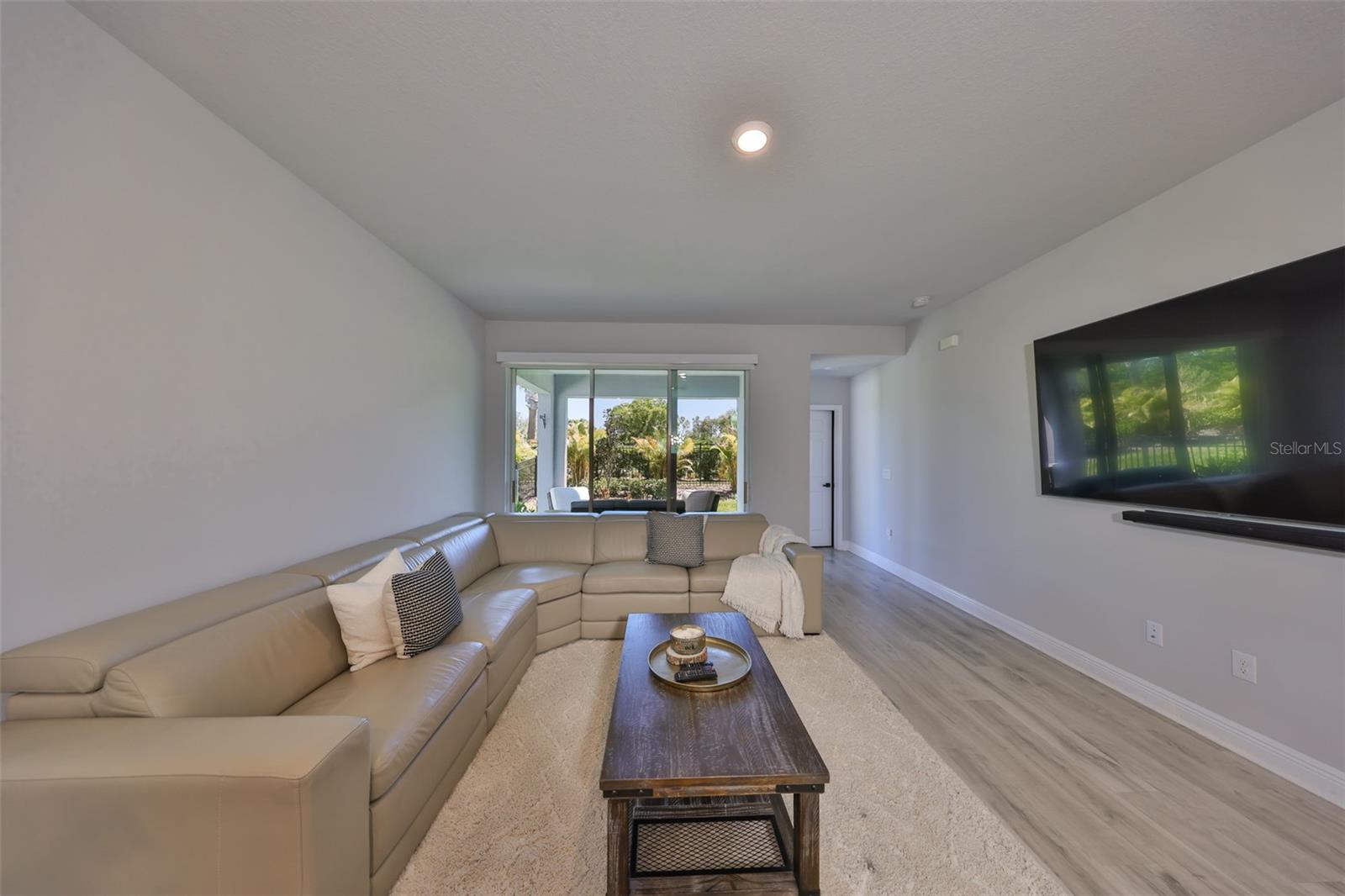 Image 5 of 42 For 5523 Del Coronado Drive