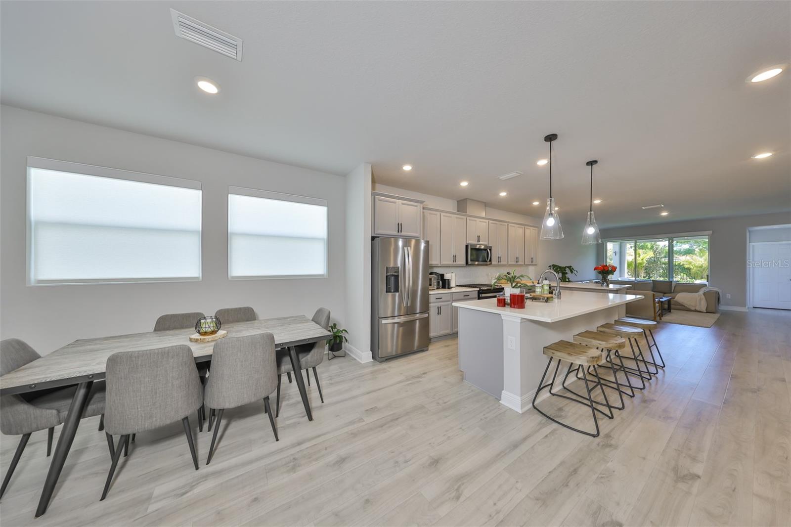 Image 7 of 42 For 5523 Del Coronado Drive