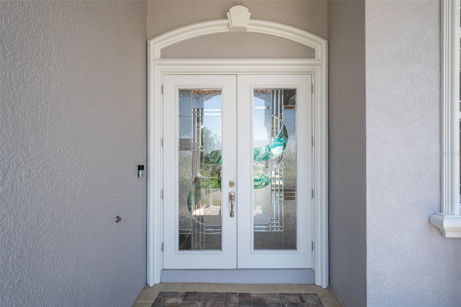 Listing photo id 9 for 819 Birdie Way