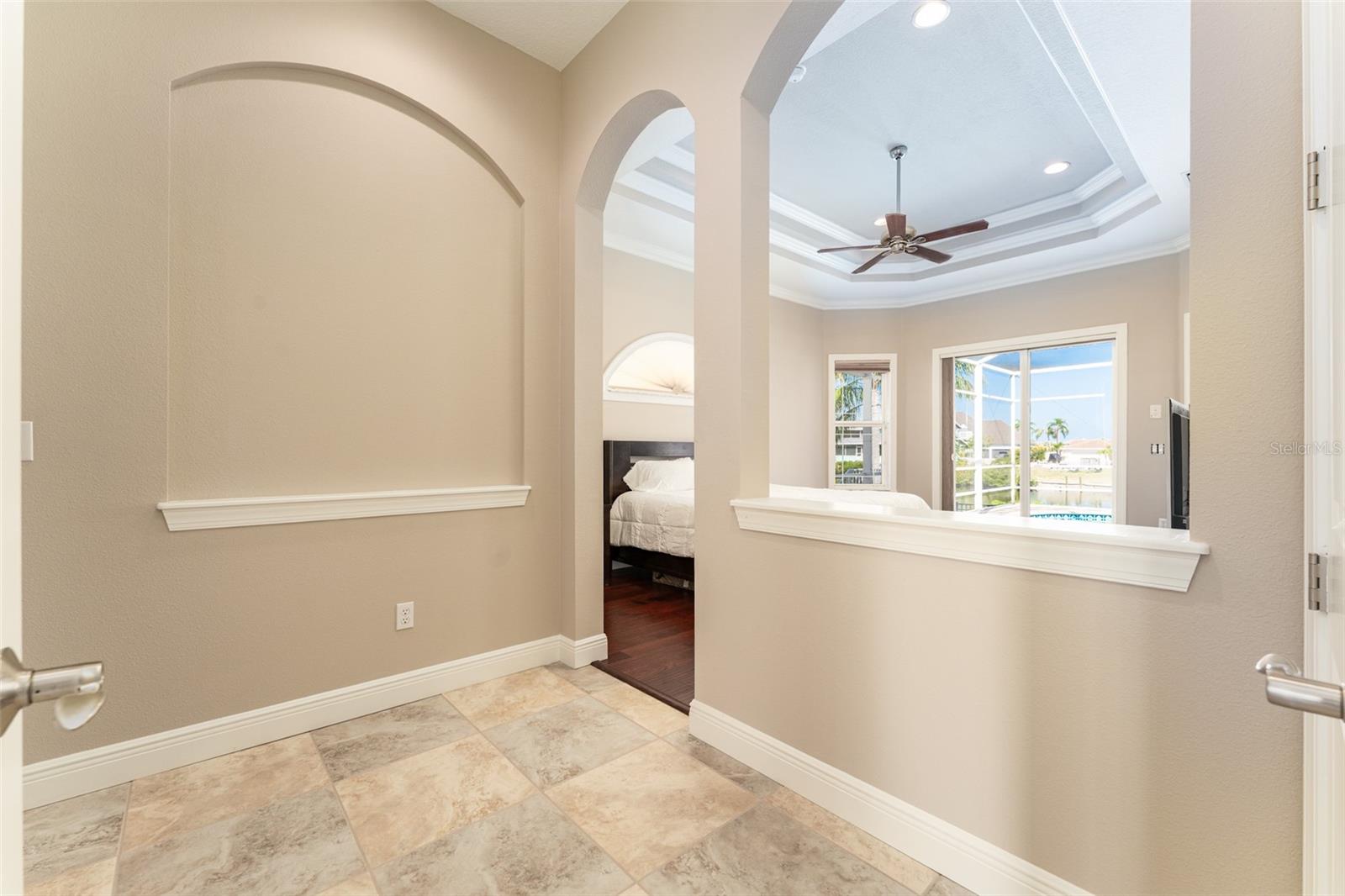 Listing photo id 28 for 819 Birdie Way