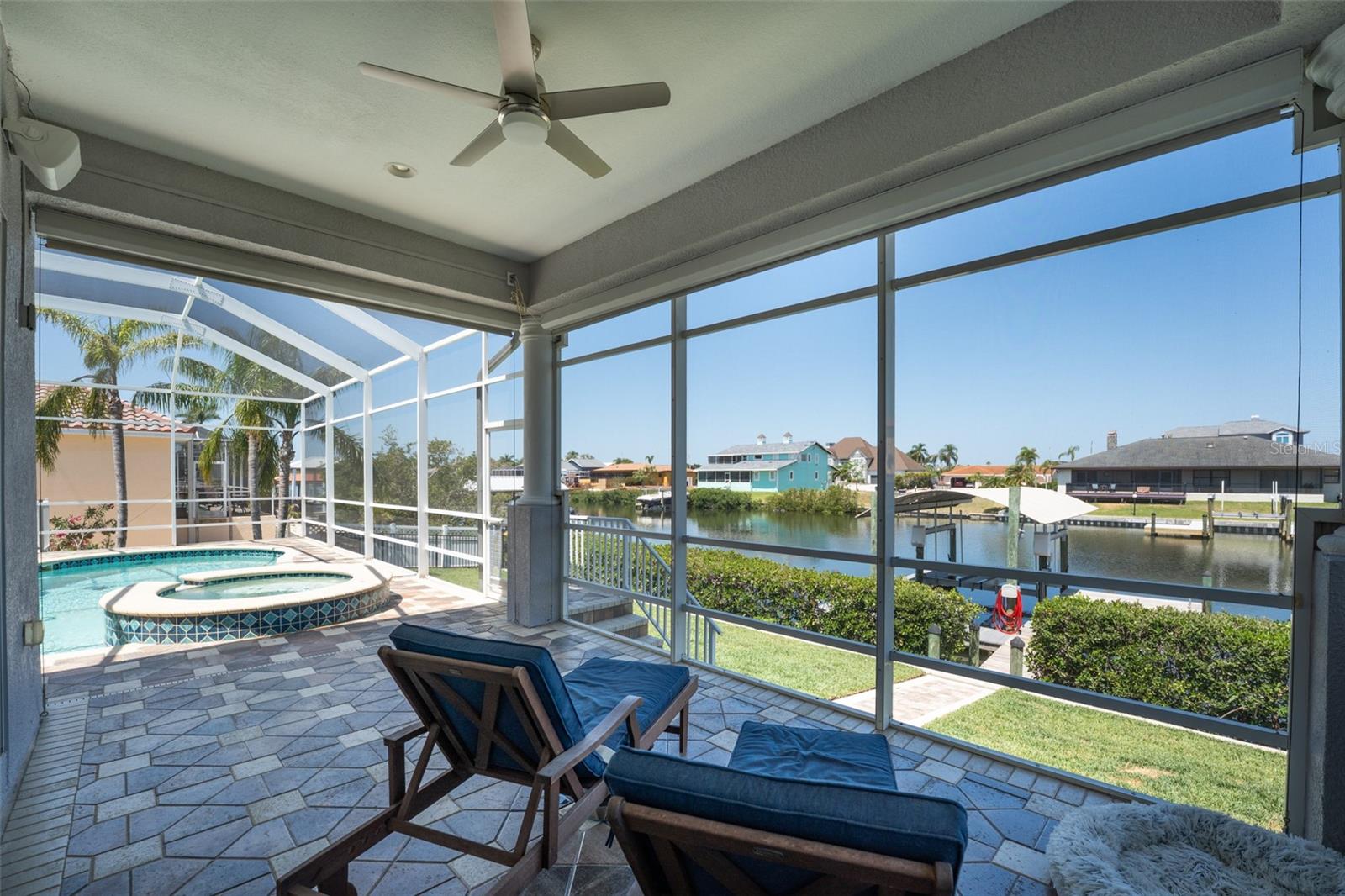 Listing photo id 50 for 819 Birdie Way