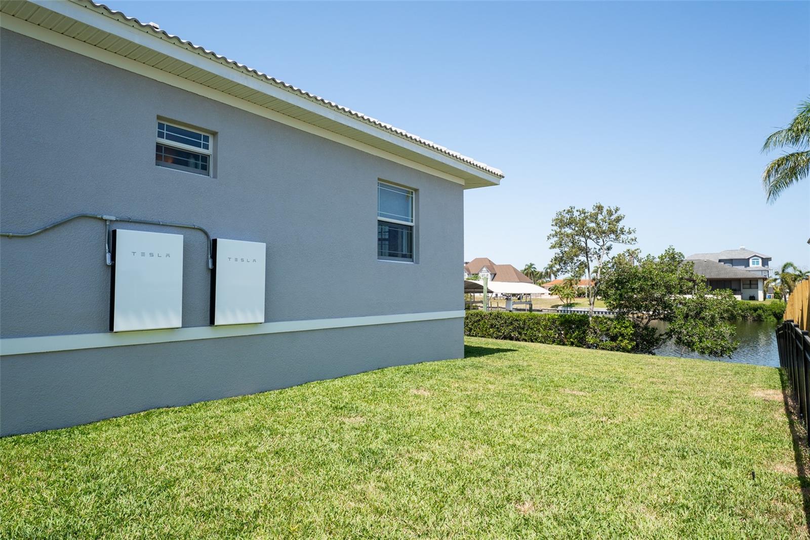 Listing photo id 55 for 819 Birdie Way