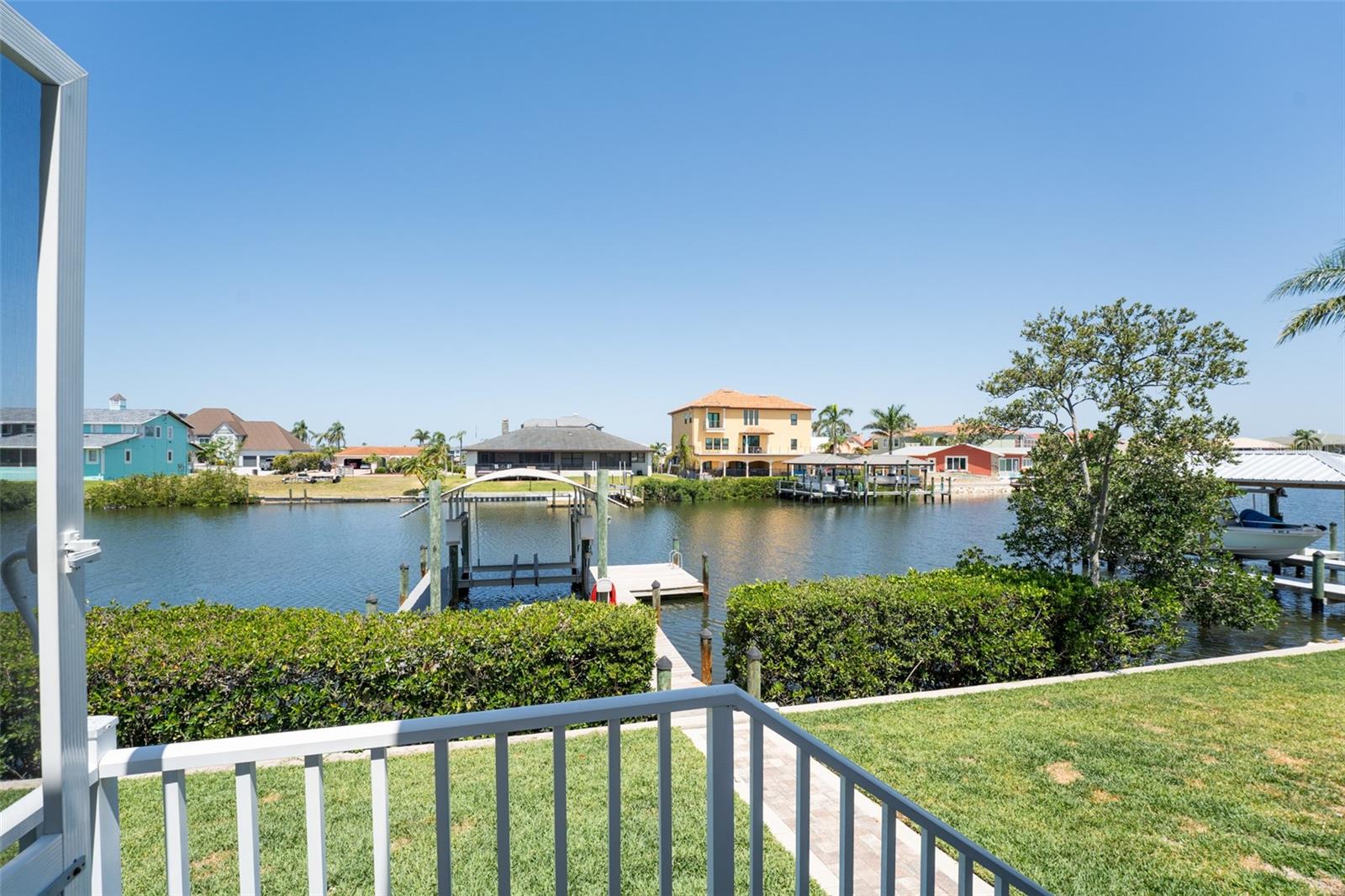 Listing photo id 62 for 819 Birdie Way