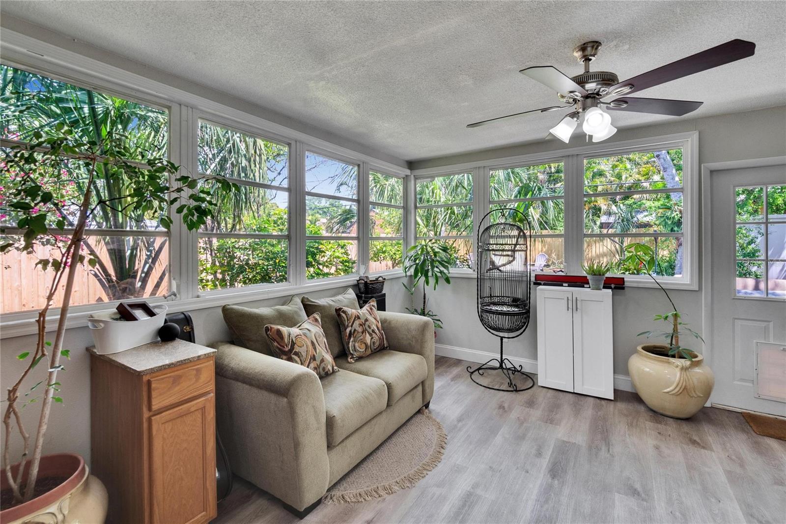 Image 9 of 54 For 1623 San Mateo Drive