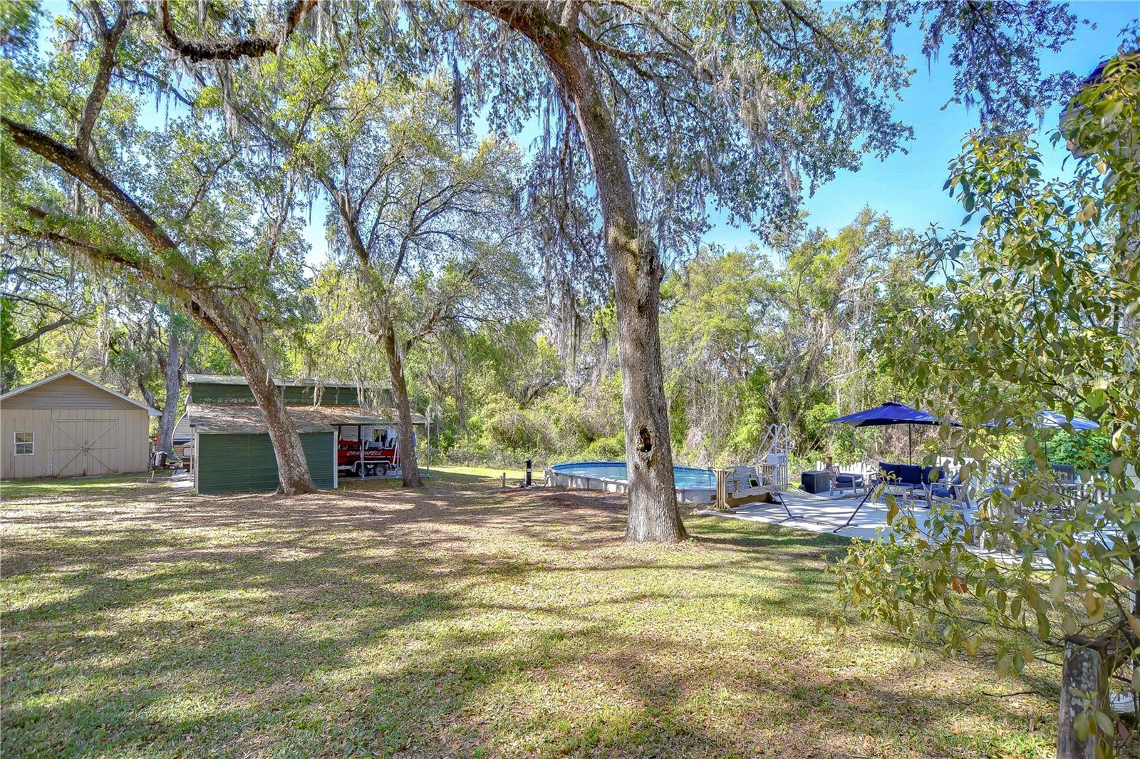 Listing photo id 39 for 37410 Dixie Avenue