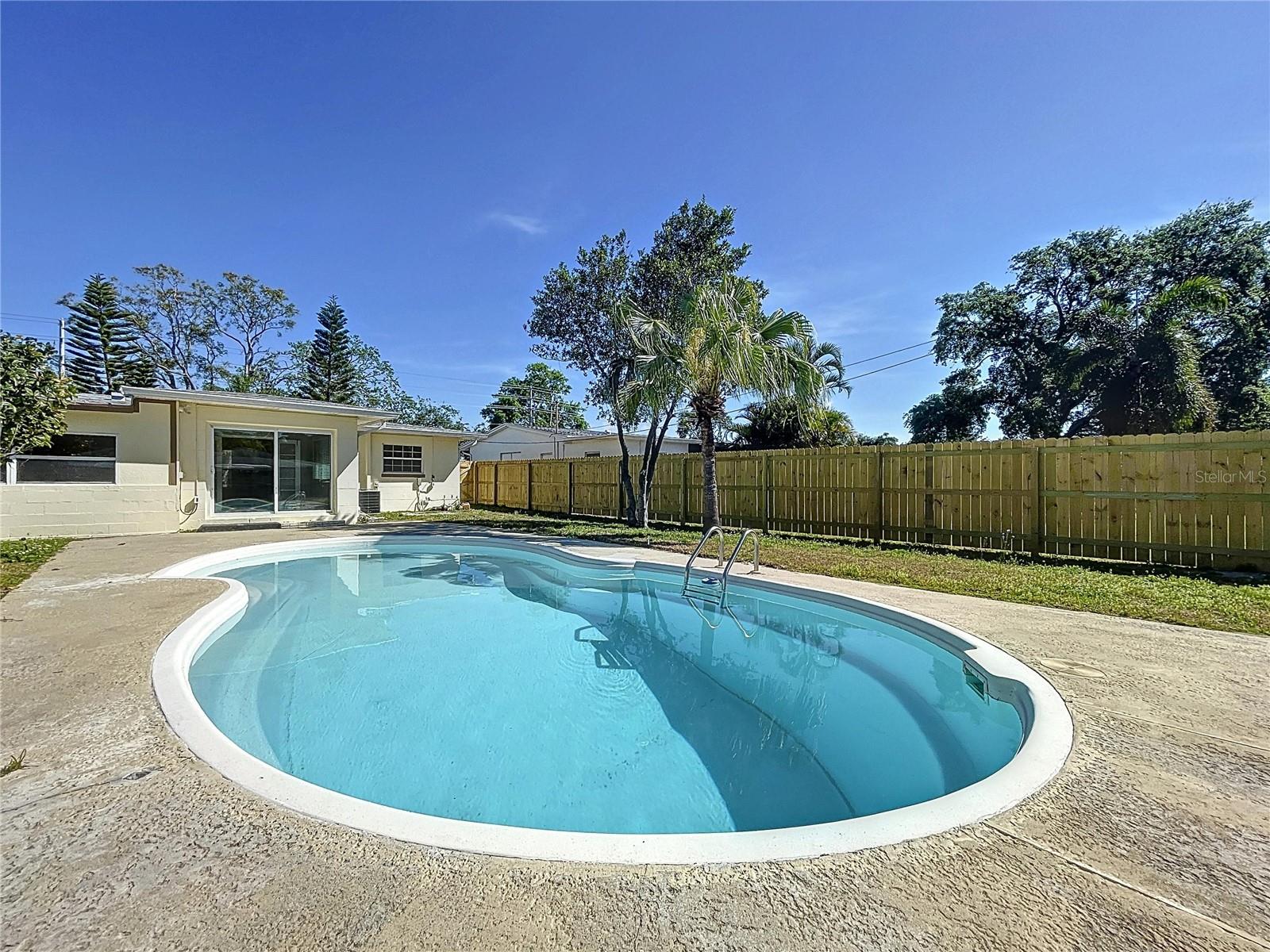 Image 42 of 59 For 10754 63rd Avenue