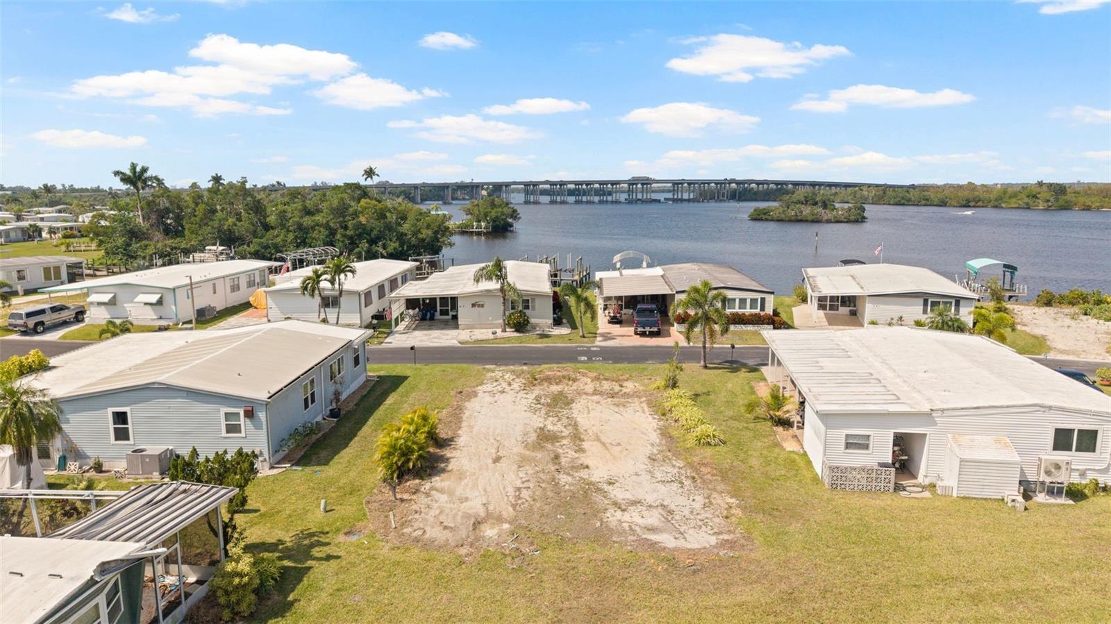 Image 2 of 17 For 362 Shoreland Drive