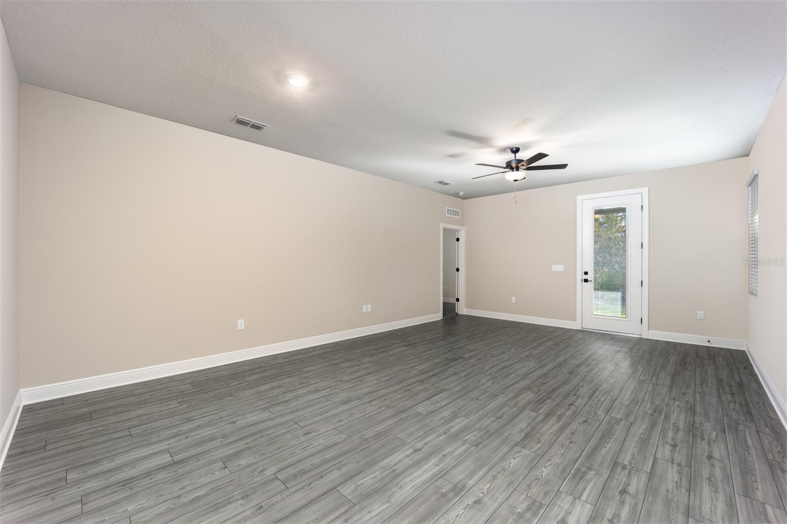 Image 3 of 7 For 7701 Somersworth Drive