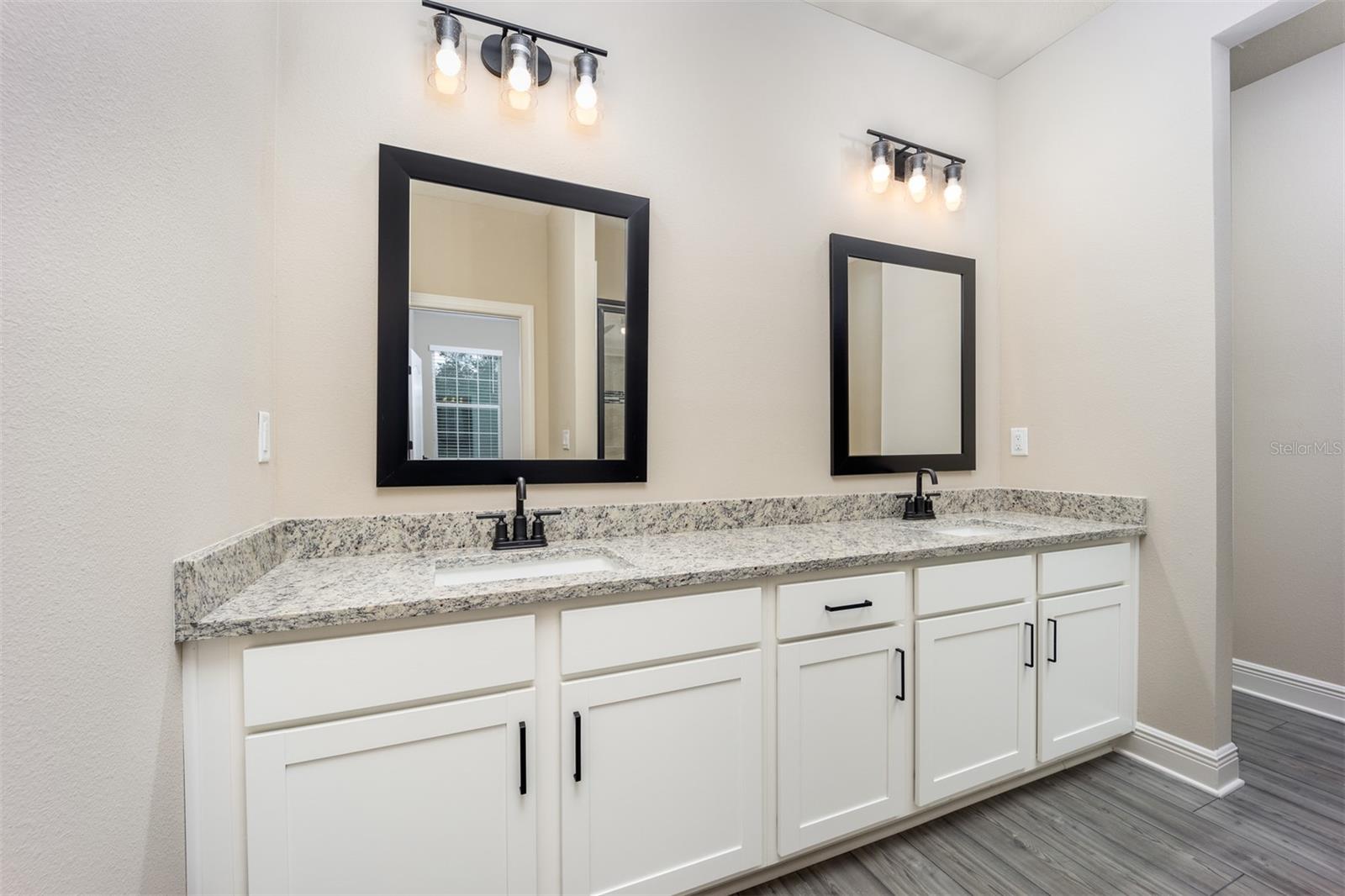 Image 5 of 7 For 7701 Somersworth Drive