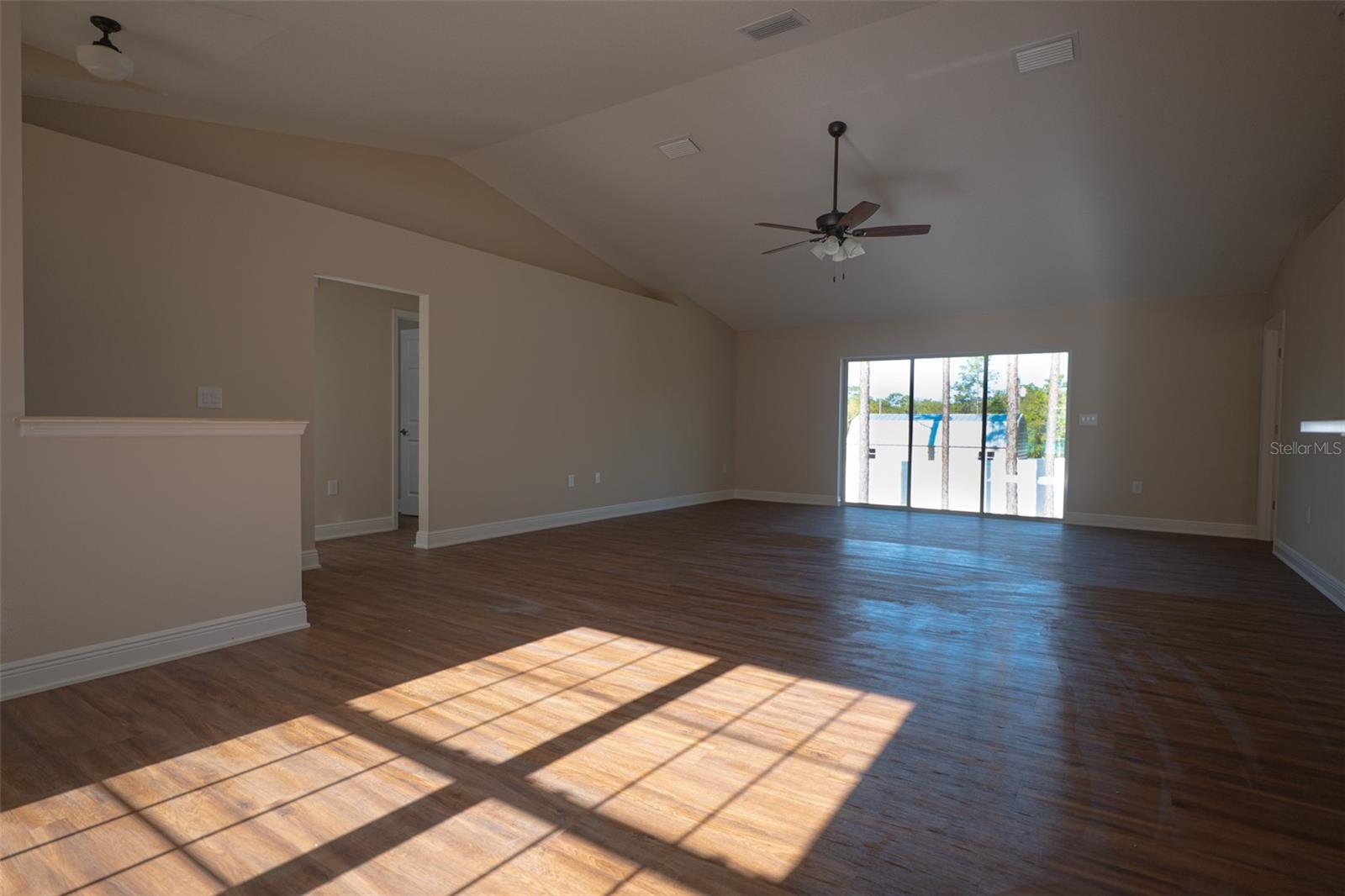Image 7 of 17 For 7792 Susan Avenue