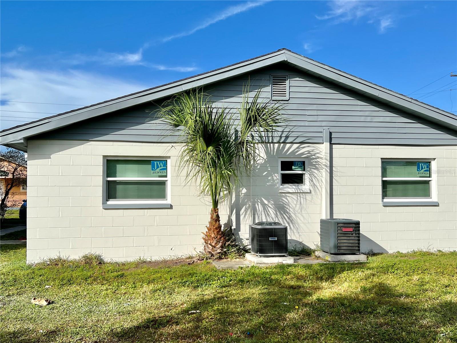 Image 11 of 16 For 2102 Palmetto Street
