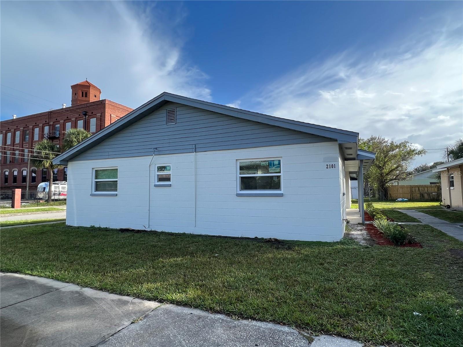 Image 14 of 16 For 2102 Palmetto Street