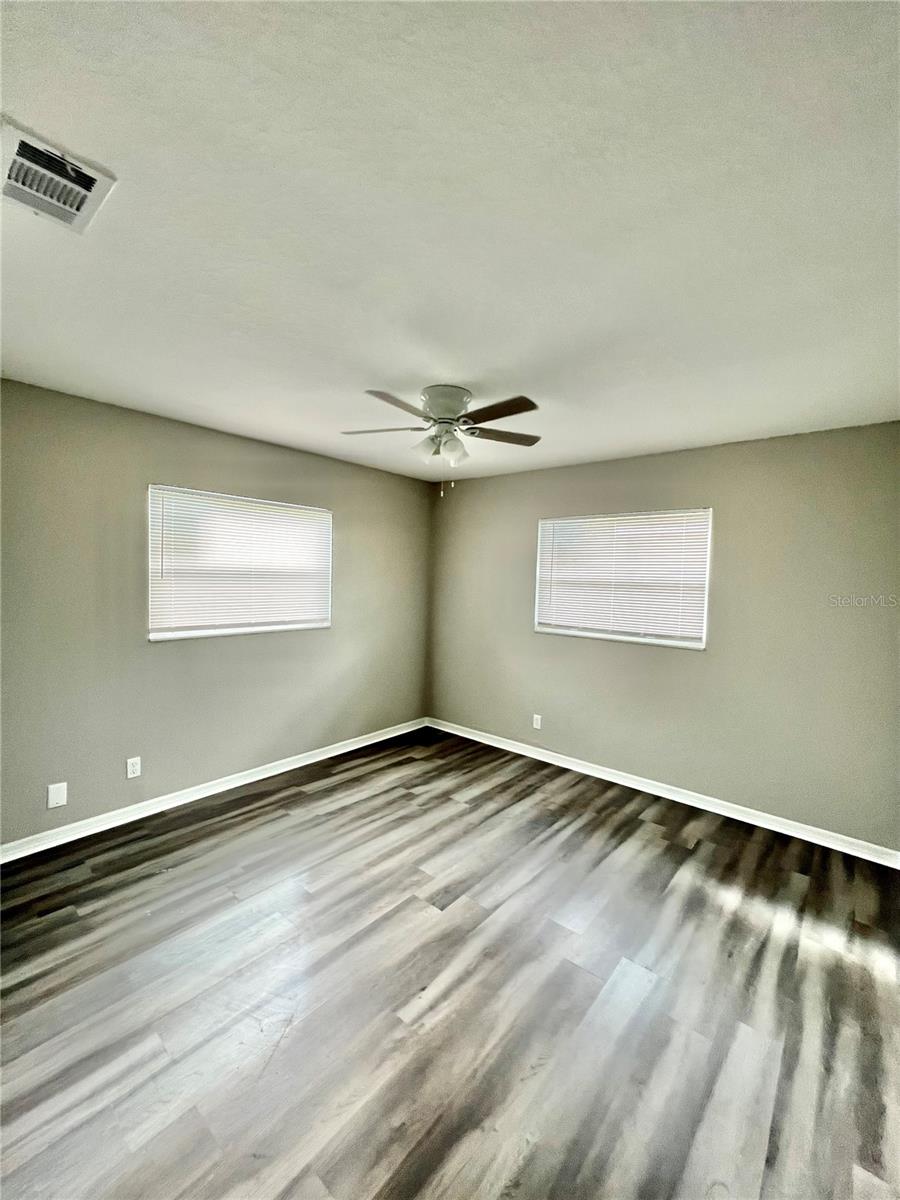 Image 3 of 16 For 2102 Palmetto Street