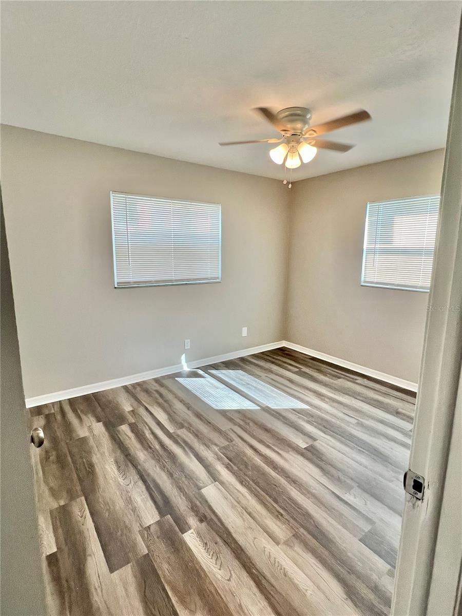 Image 4 of 16 For 2102 Palmetto Street