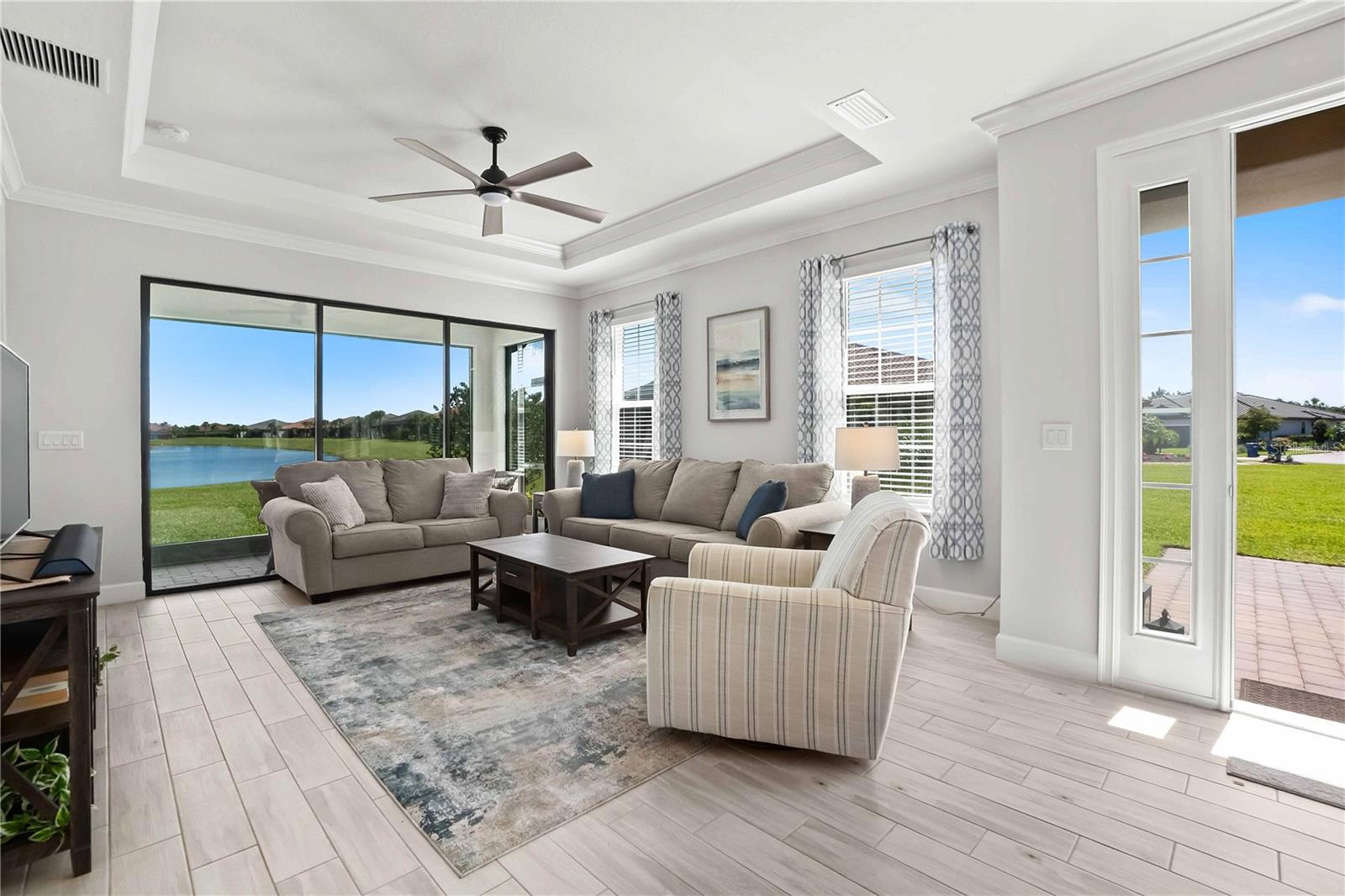Image 34 of 60 For 15635 Sacile Lane