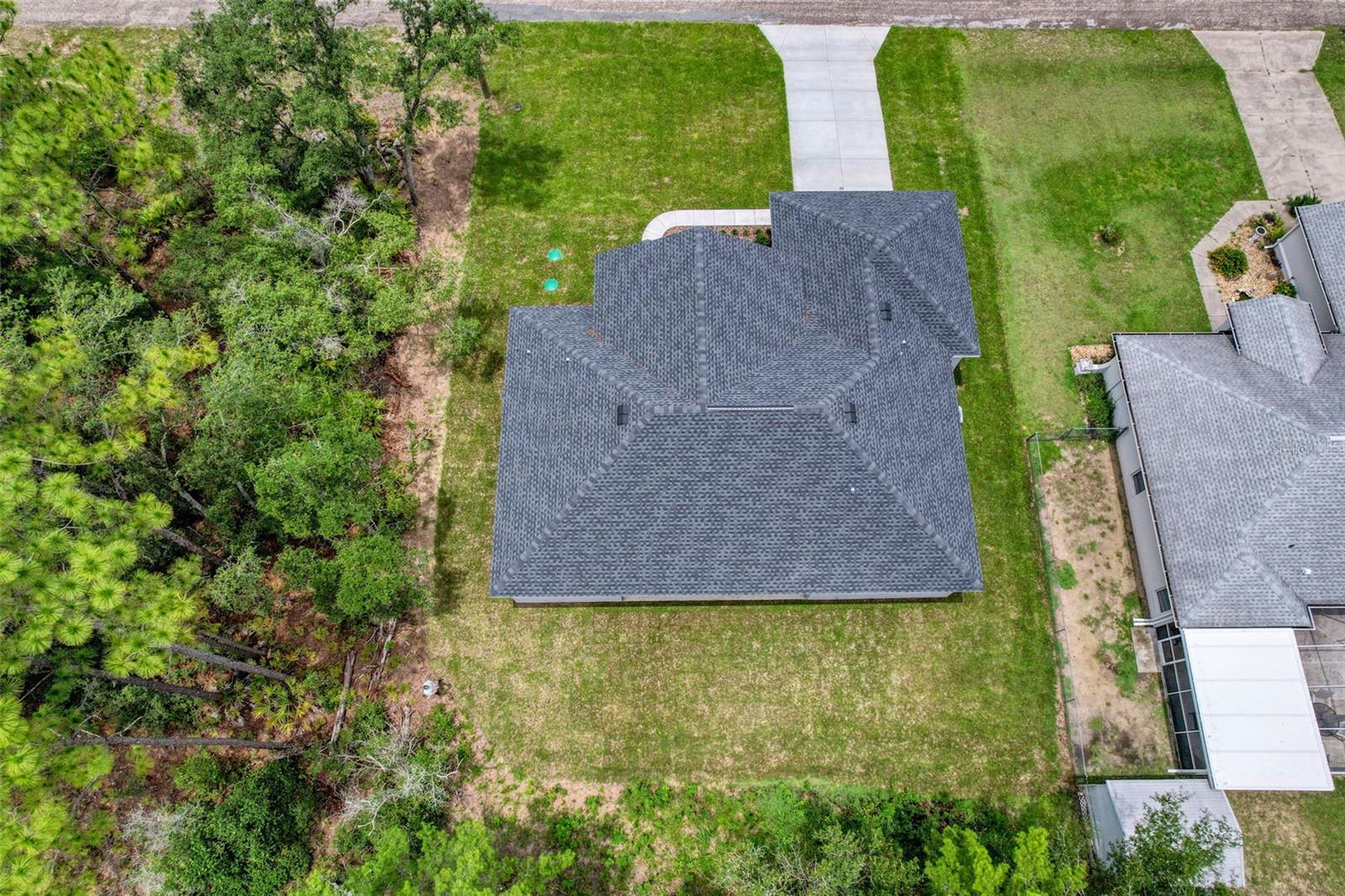 Listing photo id 46 for 8102 Voyager Drive