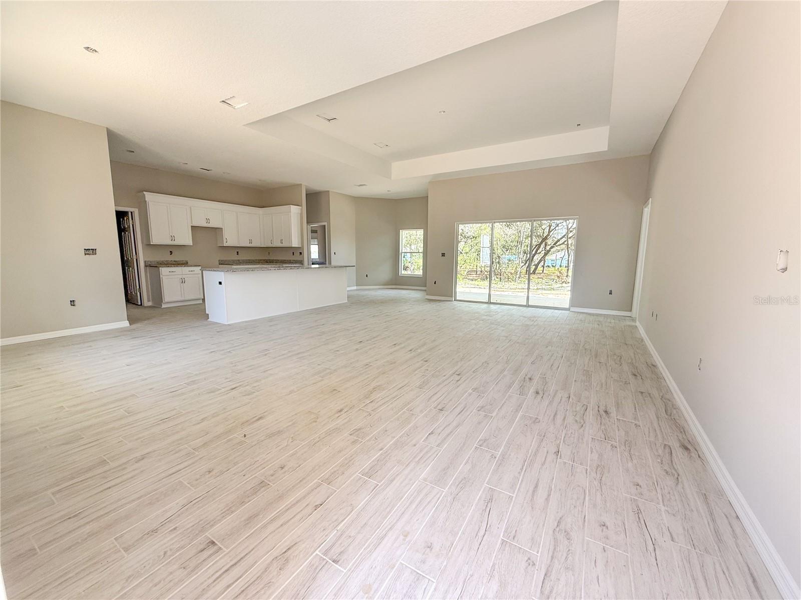 Image 5 of 24 For 8102 Voyager Drive