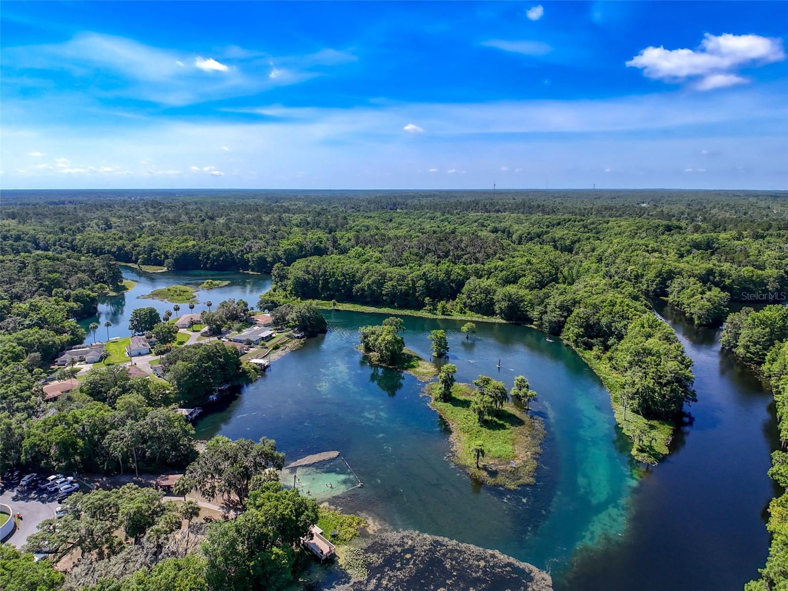 Listing photo id 48 for 8102 Voyager Drive