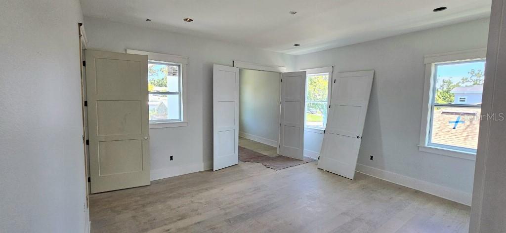 Image 14 of 18 For 1405 50th Avenue N