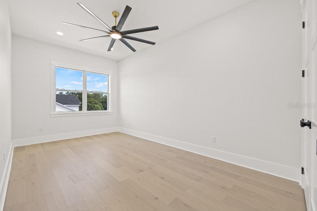 Image 36 of 50 For 1405 50th Avenue N