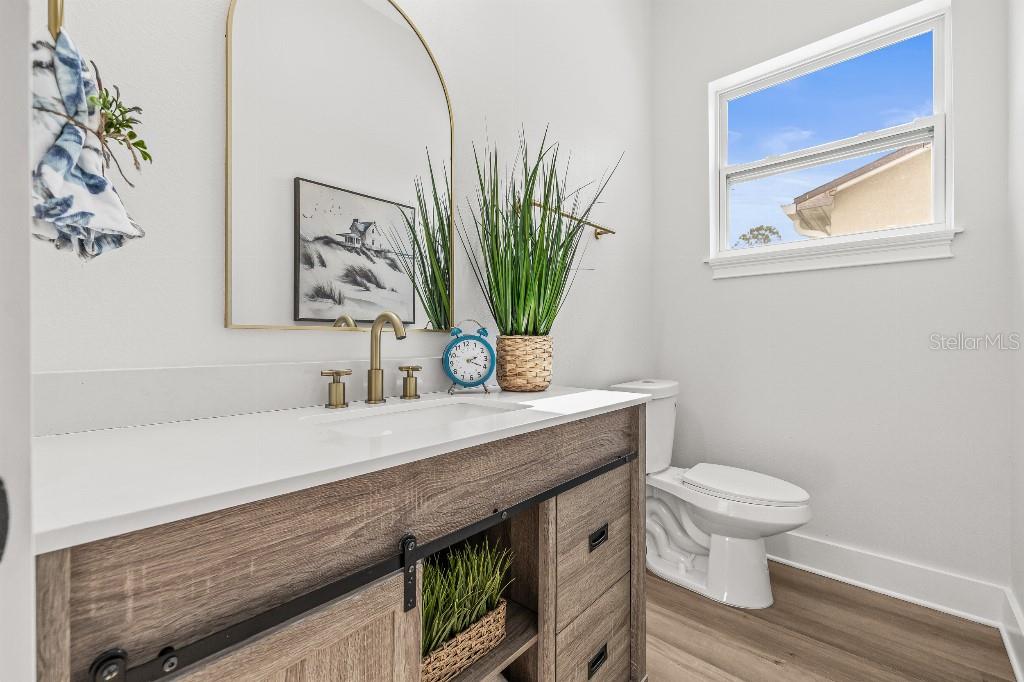 Image 23 of 48 For 4985 16th Avenue N