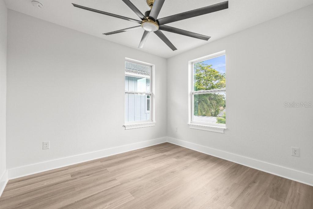 Image 34 of 48 For 4985 16th Avenue N