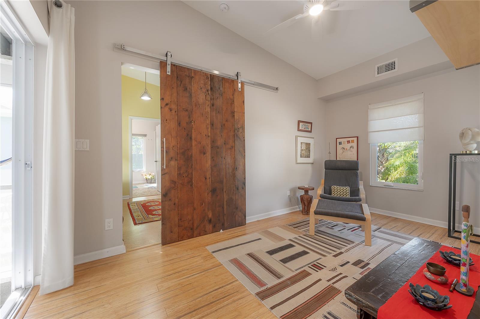 Image 18 of 50 For 604 Hilda Street