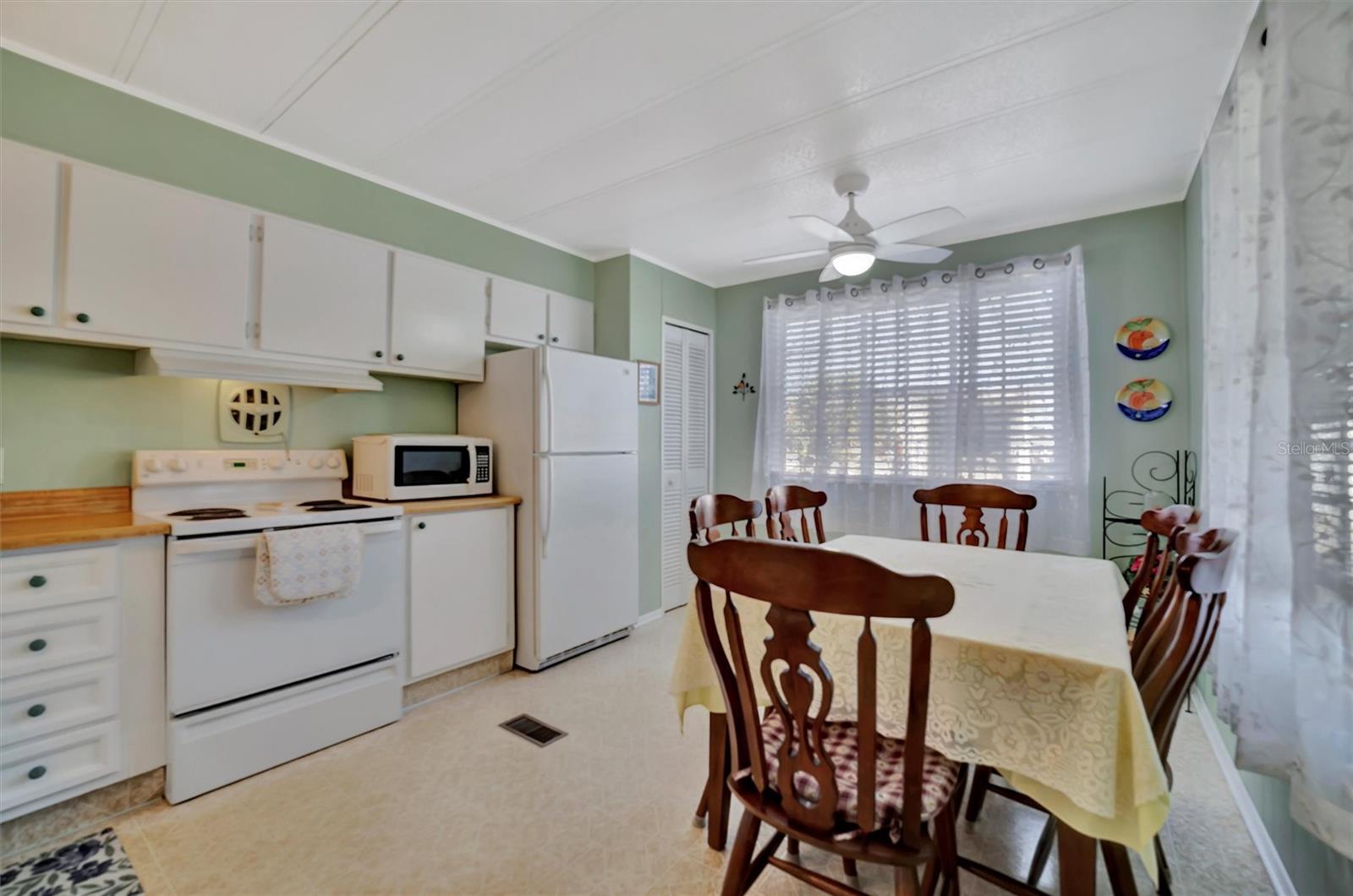 Image 8 of 37 For 128 Saint Johns Way