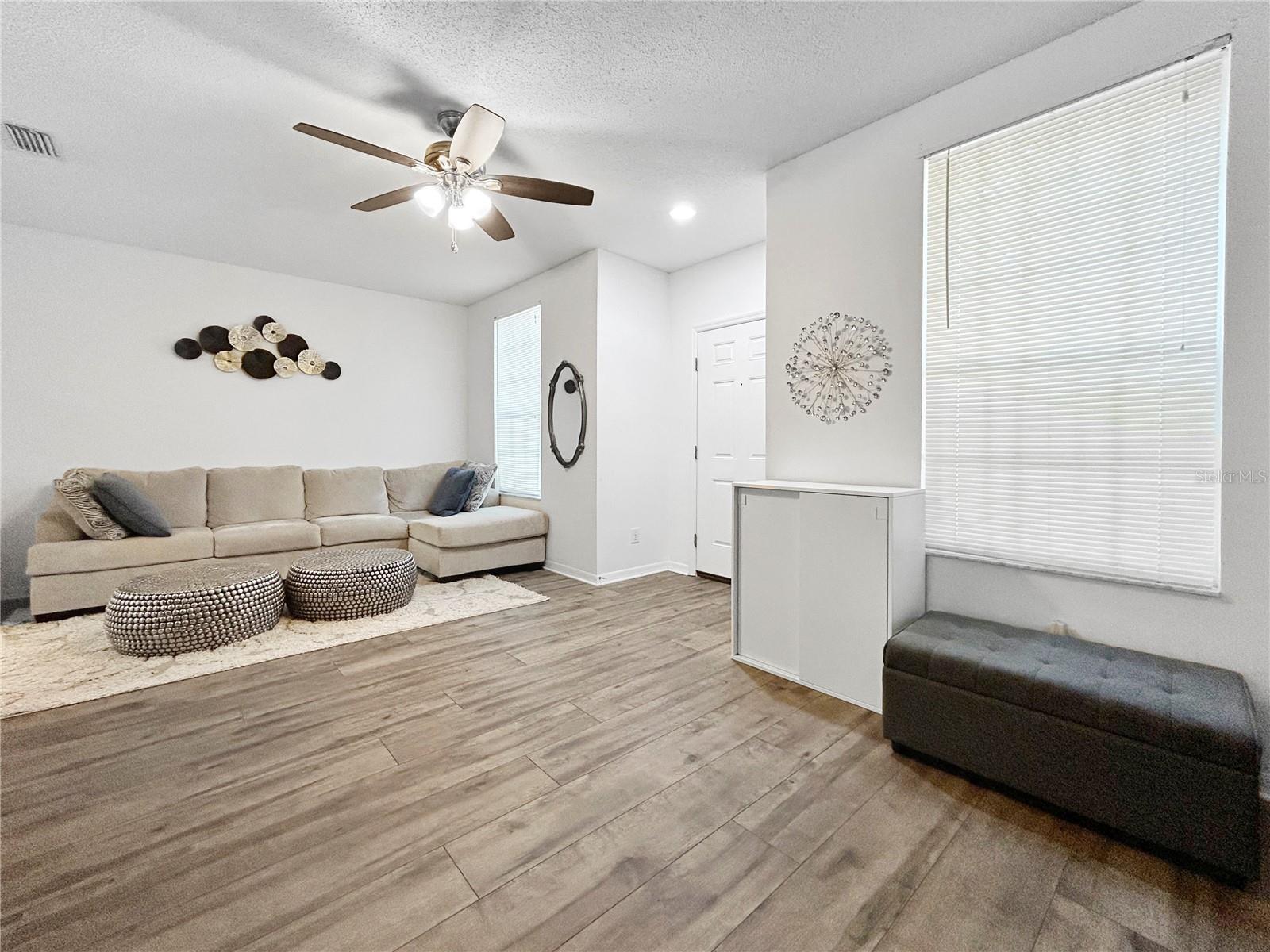 Image 13 of 38 For 30132 Wellesley Way