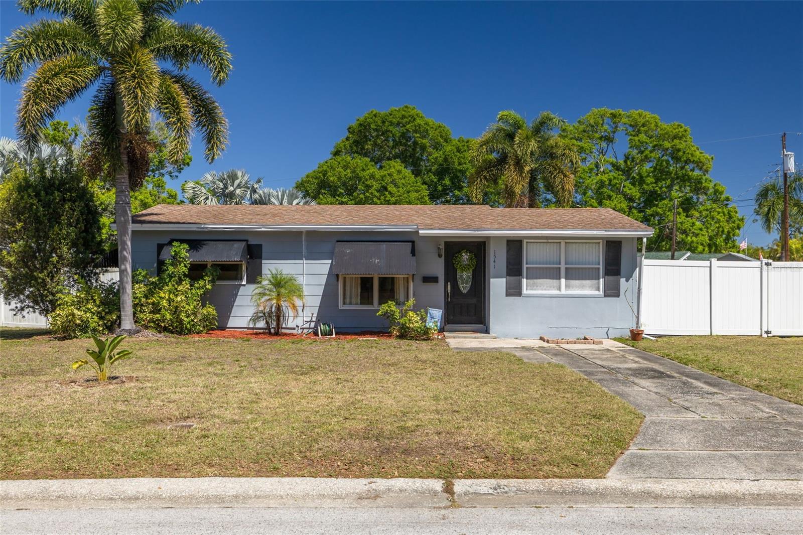 Image 4 of 29 For 1541 68th Avenue N