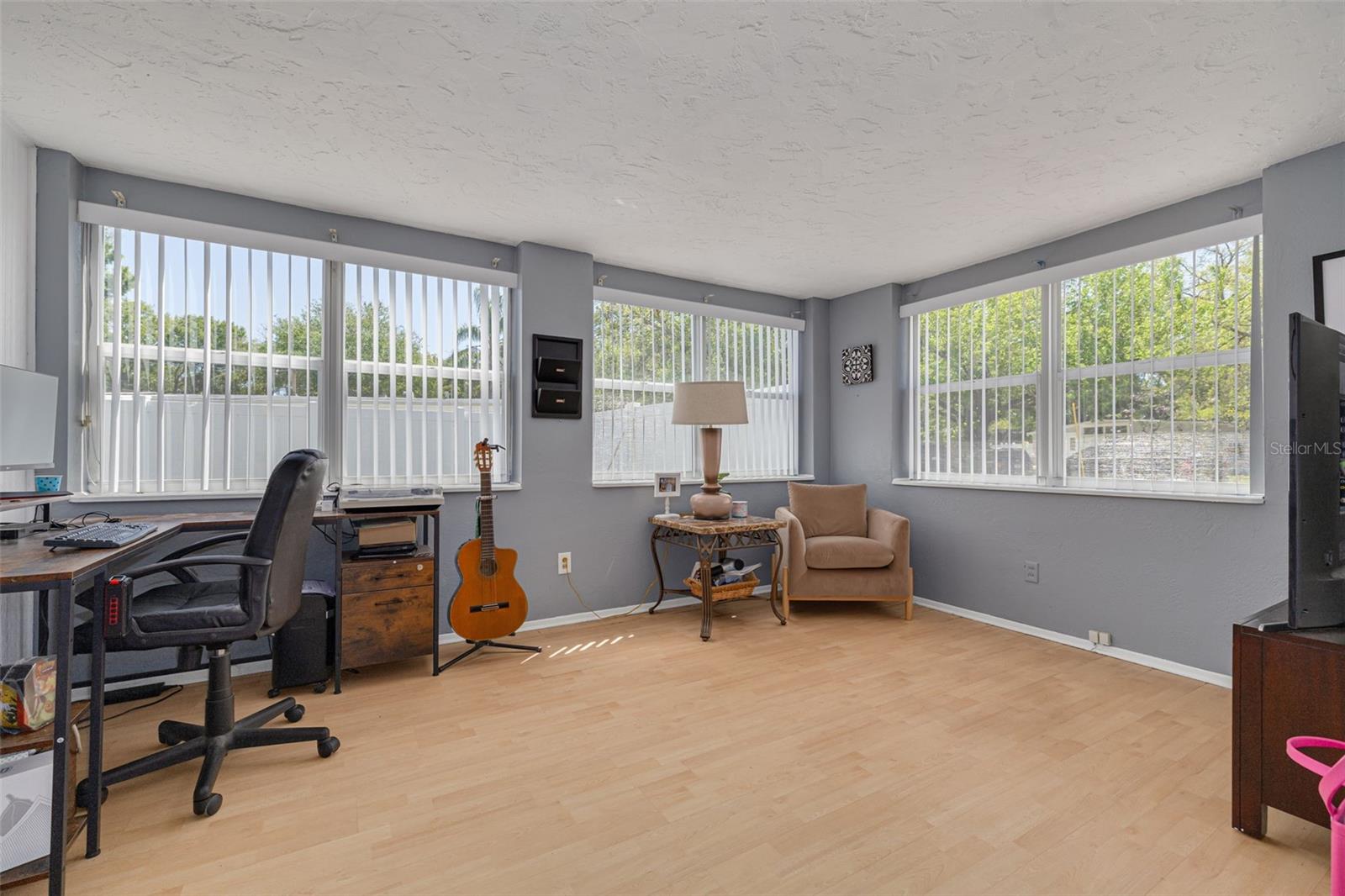 Image 8 of 29 For 1541 68th Avenue N